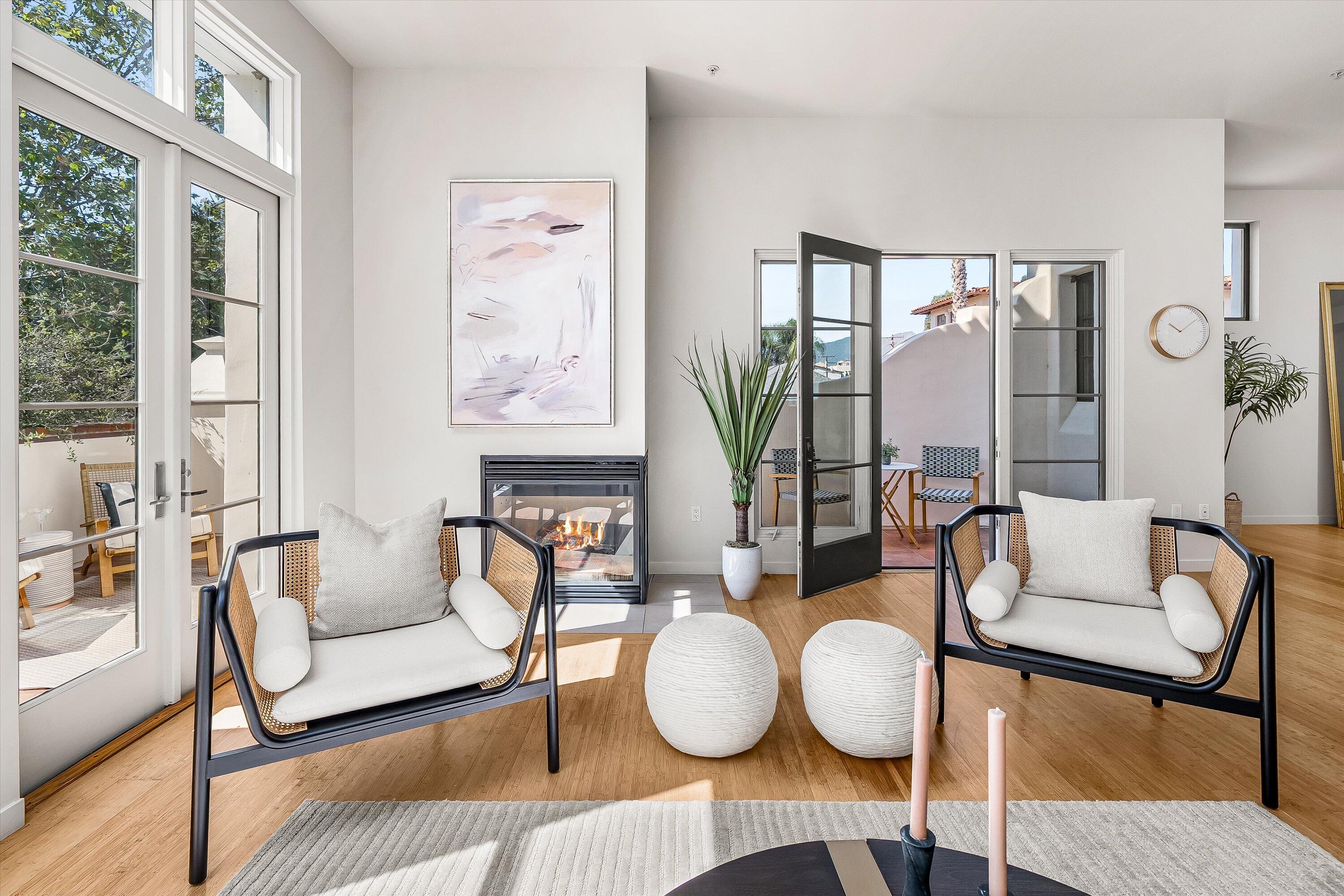 Santa Barbara, California 93101, United States, 1 Bedroom Bedrooms, ,2 BathroomsBathrooms,Residential,Active,227471