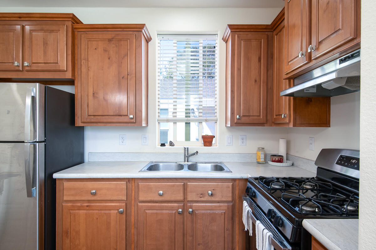 520 Pine Avenue Spc 5