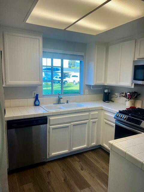 Santa Barbara, California 93117, United States, 2 Bedrooms Bedrooms, ,1 BathroomBathrooms,Residential,Active,254931