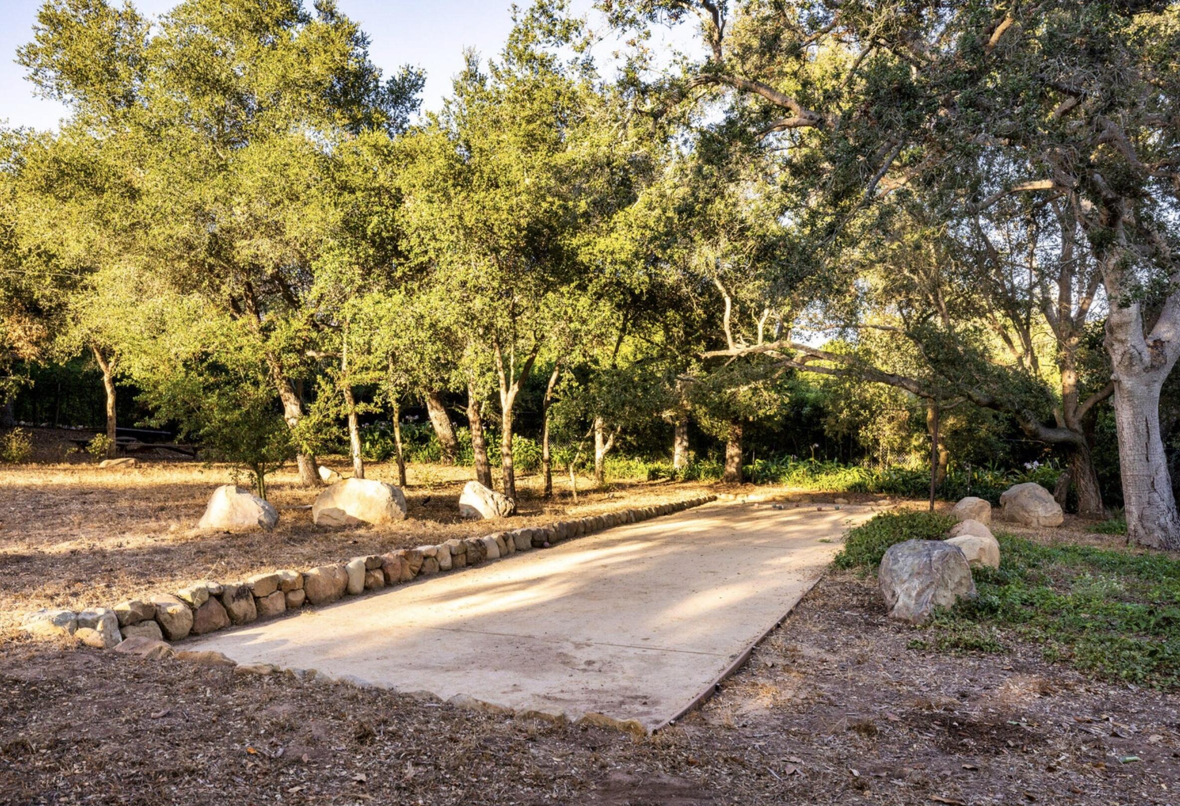 Montecito, California 93108, United States, 2 Bedrooms Bedrooms, ,2 BathroomsBathrooms,Residential,Active,96324