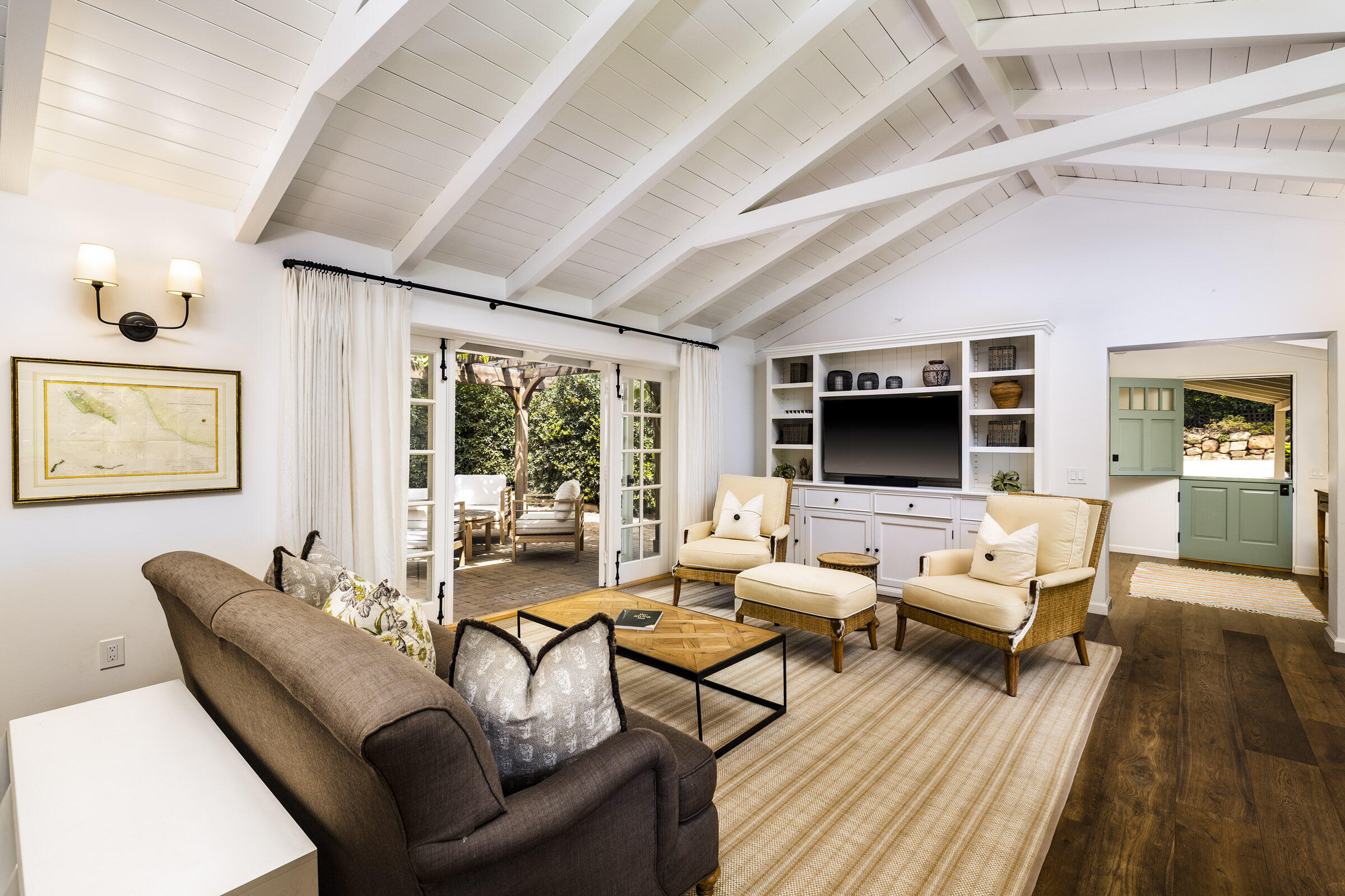 Montecito, California 93108, United States, 2 Bedrooms Bedrooms, ,2 BathroomsBathrooms,Residential,Active,96324