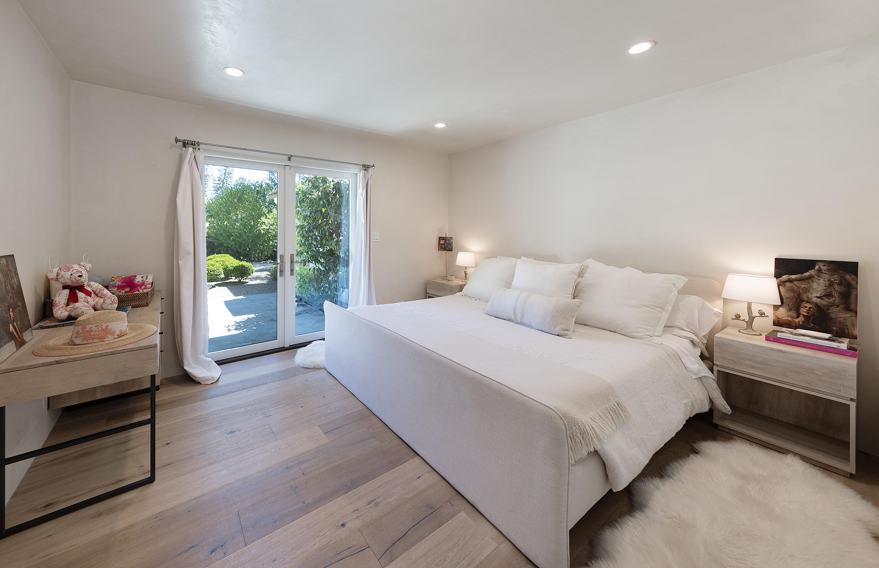 Santa Barbara, California 93108, United States, 3 Bedrooms Bedrooms, ,3 BathroomsBathrooms,Residential,Pending,46649