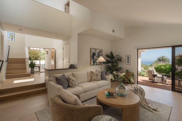 421 VISTA DE LA PLAYA LN, SANTA BARBARA, CA 93109 - Image 8d6d7e43ab2bd47f2fcb9bf3e4221890/167286428