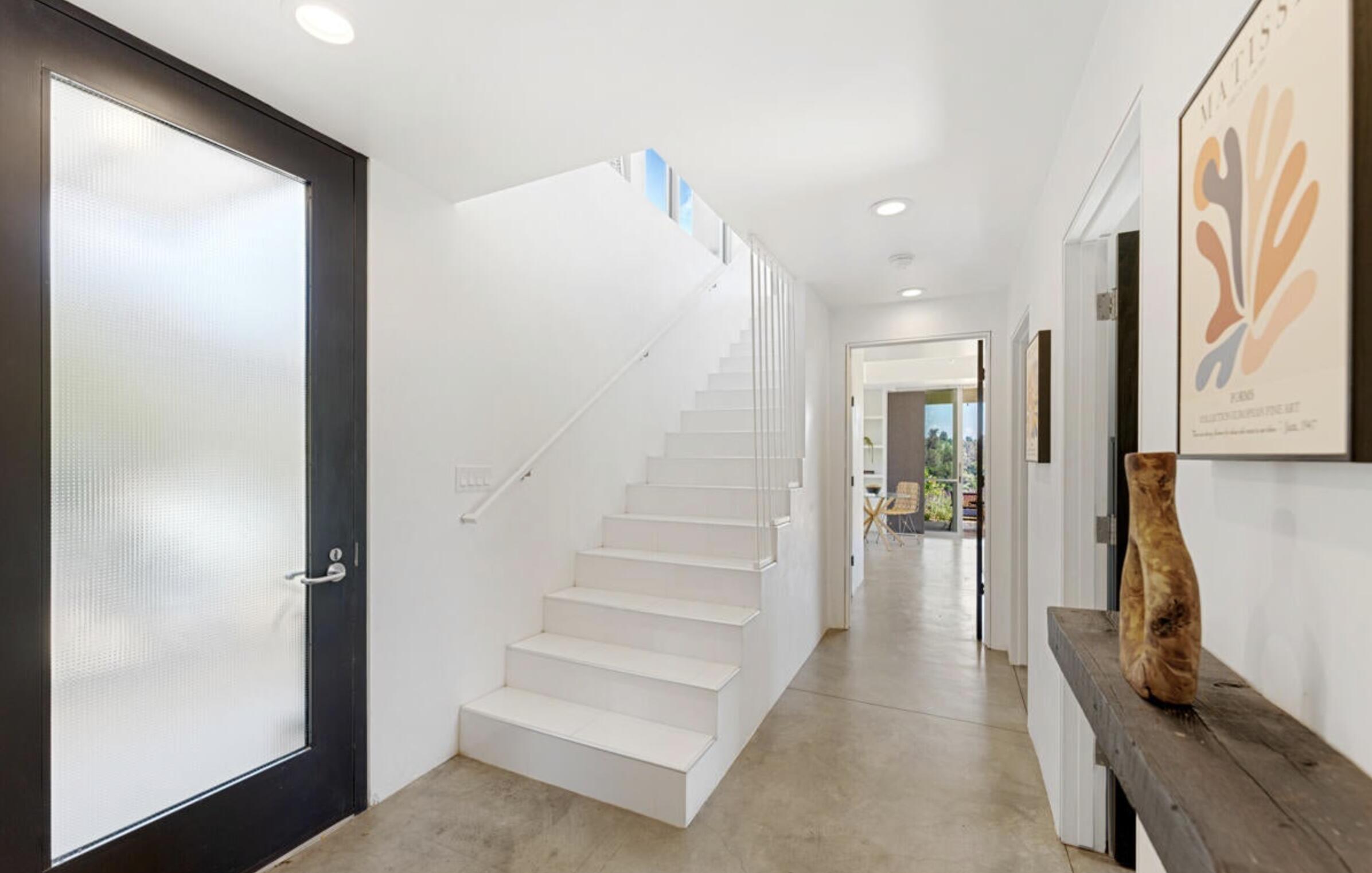 Santa Barbara, California 93103, United States, 3 Bedrooms Bedrooms, ,2 BathroomsBathrooms,Residential,Active,247927