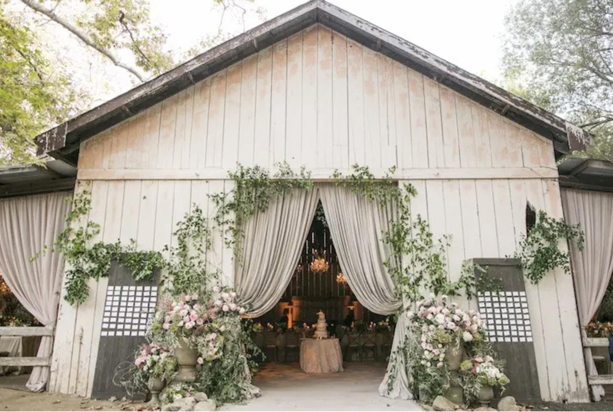 Santa Barbara, California 93117, United States, 5 Bedrooms Bedrooms, ,7 BathroomsBathrooms,Residential,Active,85023