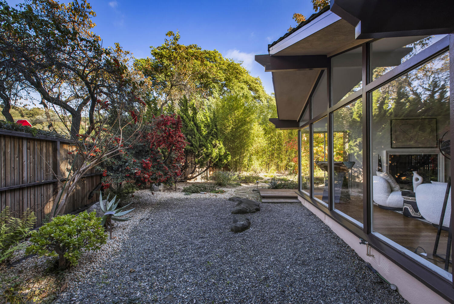 921 N San Marcos Road