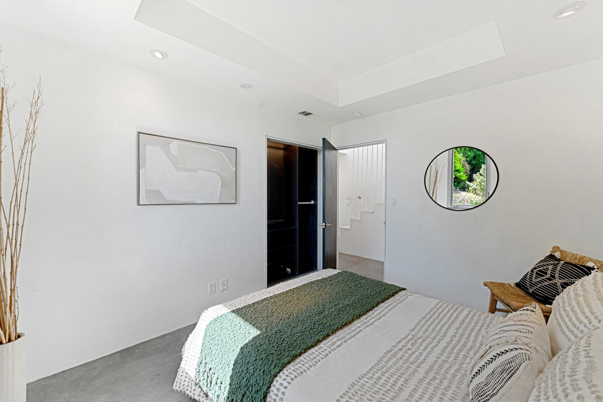 Santa Barbara, California 93103, United States, 3 Bedrooms Bedrooms, ,2 BathroomsBathrooms,Residential,Active,177841