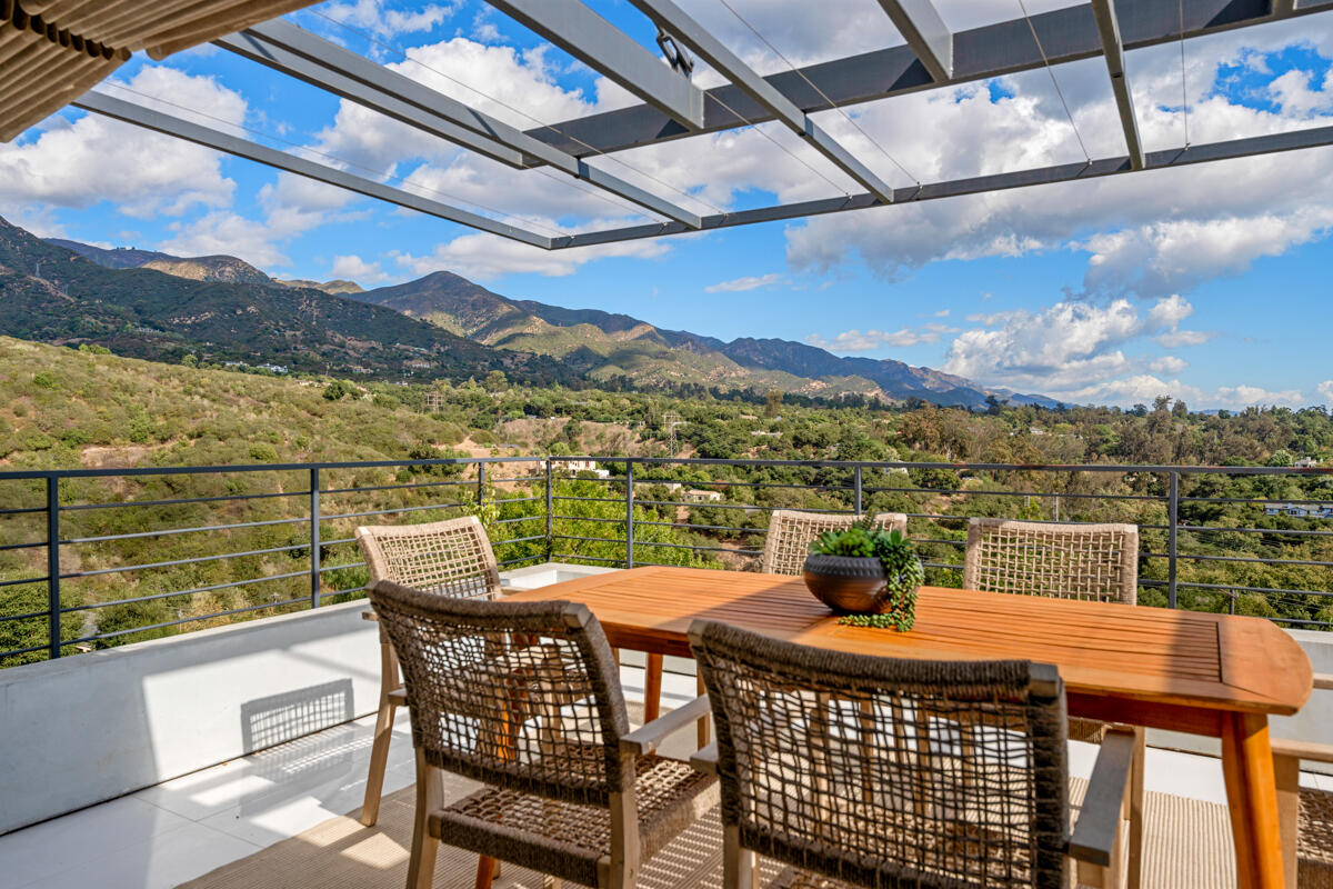 Santa Barbara, California 93103, United States, 3 Bedrooms Bedrooms, ,2 BathroomsBathrooms,Residential,Active,177841