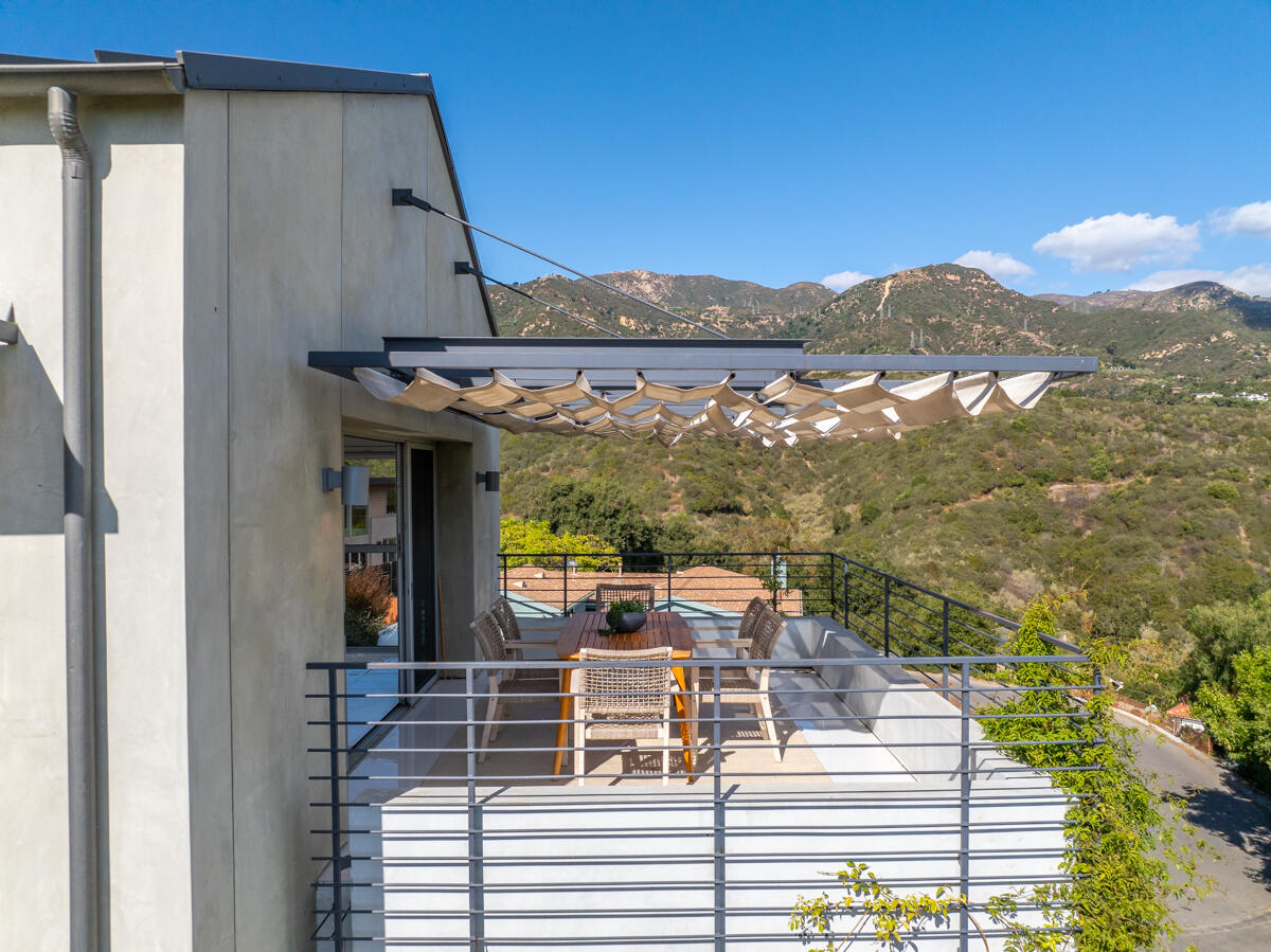 Santa Barbara, California 93103, United States, 3 Bedrooms Bedrooms, ,2 BathroomsBathrooms,Residential,Active,177841