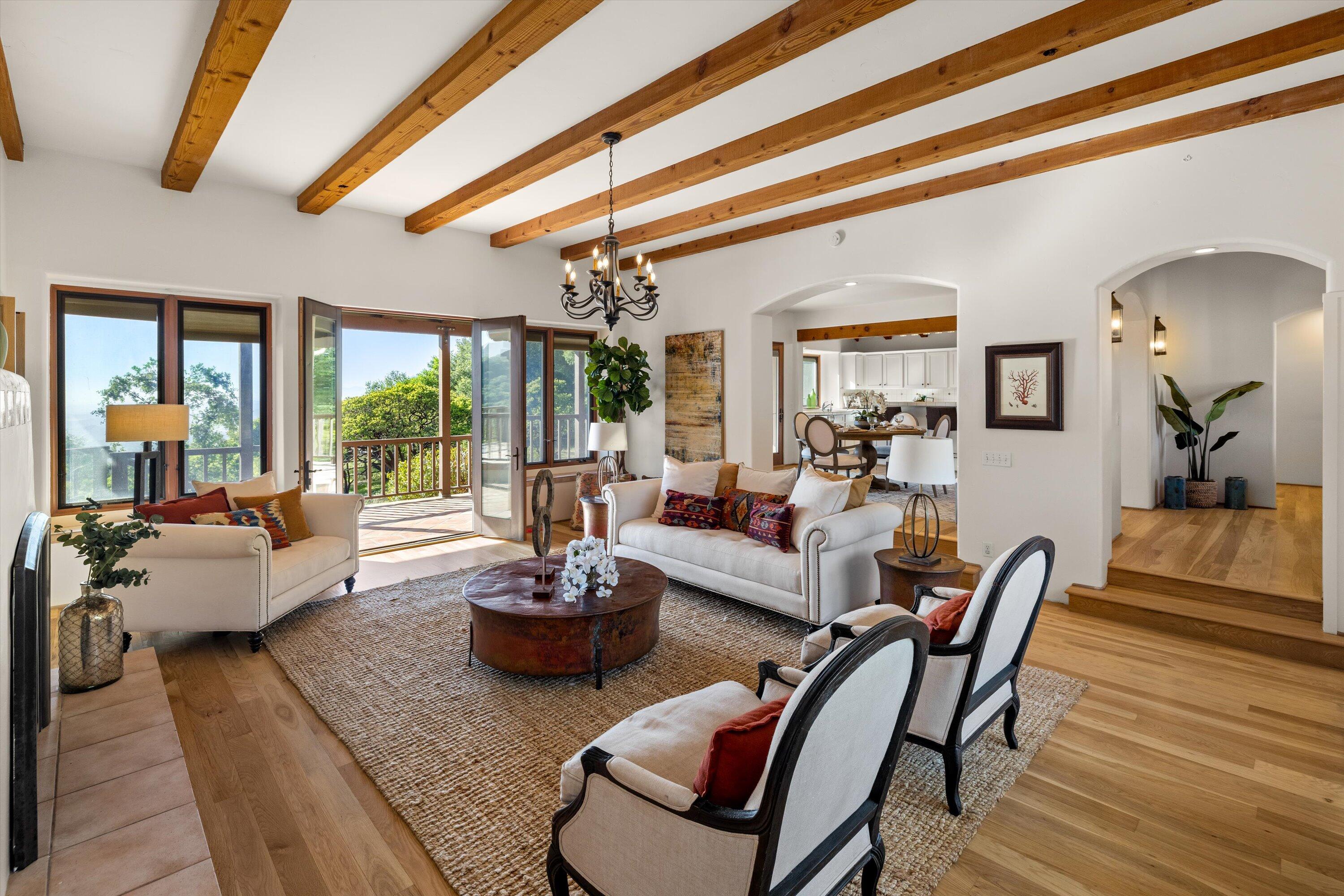 Santa Barbara, California 93105, United States, 5 Bedrooms Bedrooms, ,6 BathroomsBathrooms,Residential,Pending,56550