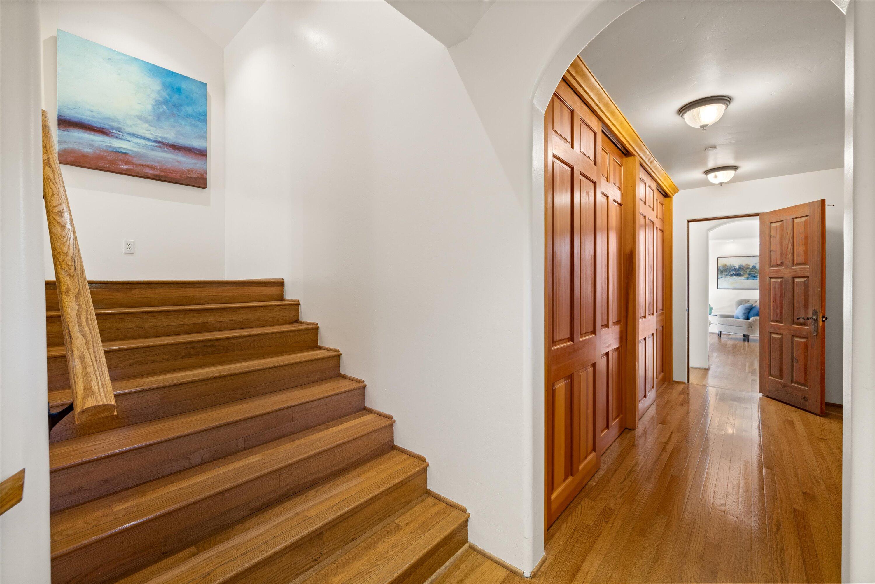 Santa Barbara, California 93105, United States, 5 Bedrooms Bedrooms, ,6 BathroomsBathrooms,Residential,Pending,56550