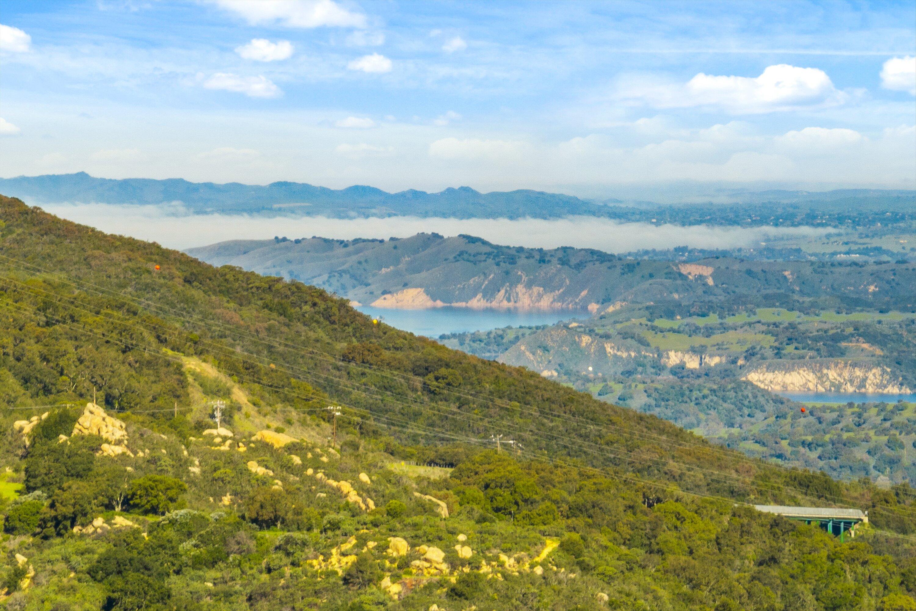 Santa Barbara, California 93105, United States, 5 Bedrooms Bedrooms, ,6 BathroomsBathrooms,Residential,Pending,56550