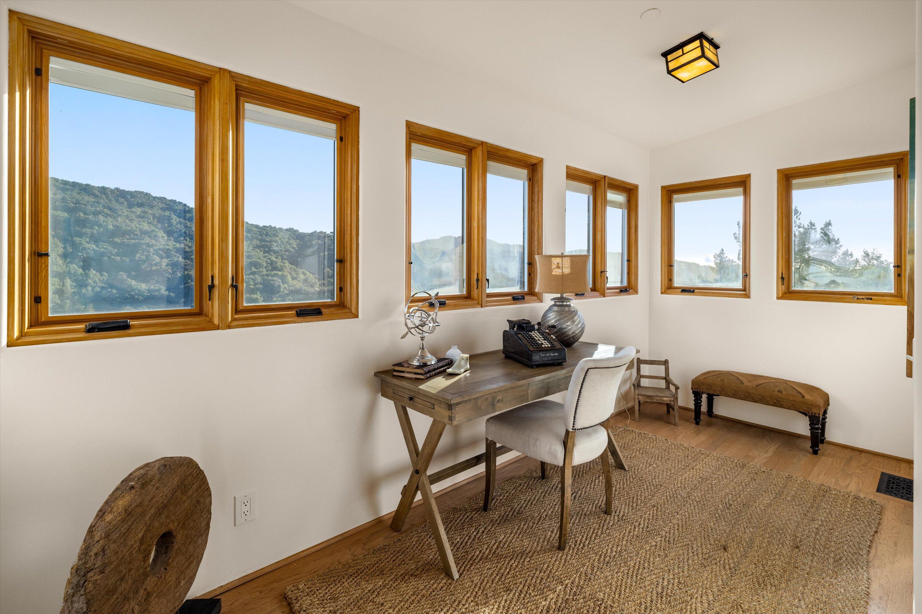 Santa Barbara, California 93105, United States, 5 Bedrooms Bedrooms, ,6 BathroomsBathrooms,Residential,Pending,56550