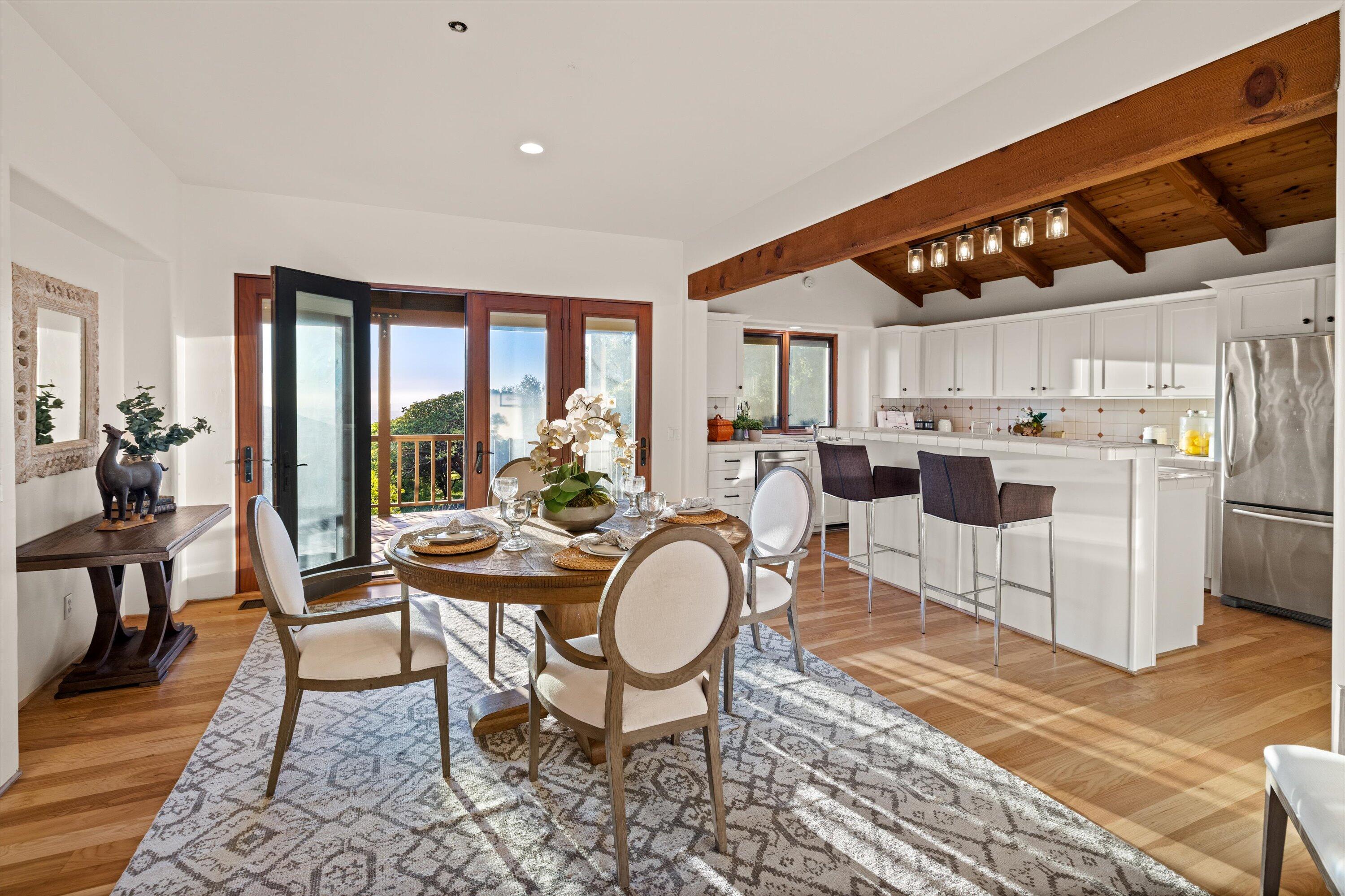 Santa Barbara, California 93105, United States, 5 Bedrooms Bedrooms, ,6 BathroomsBathrooms,Residential,Pending,56550