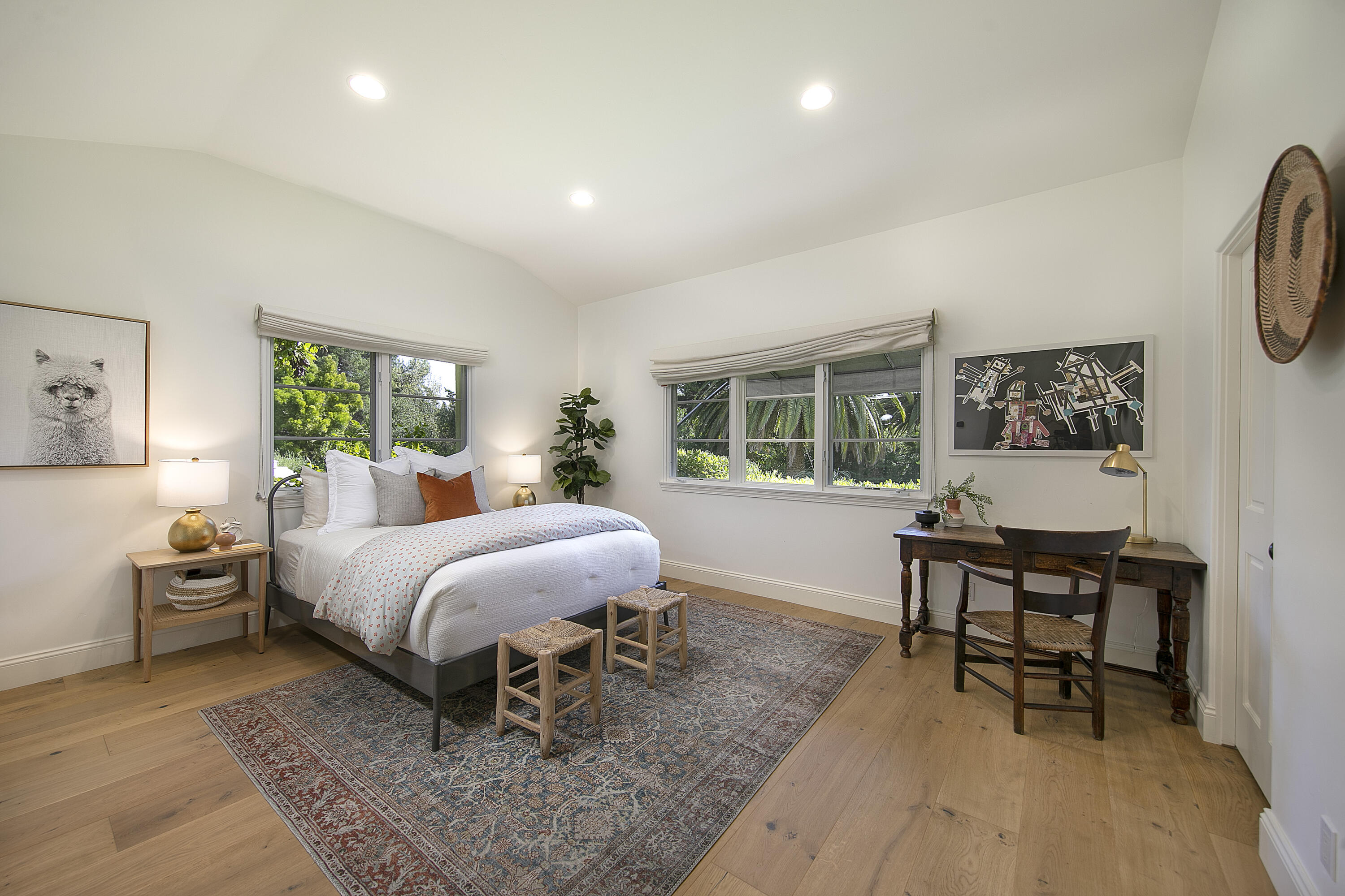 Santa Barbara, California 93110, United States, 4 Bedrooms Bedrooms, ,4 BathroomsBathrooms,Residential,Active,94312