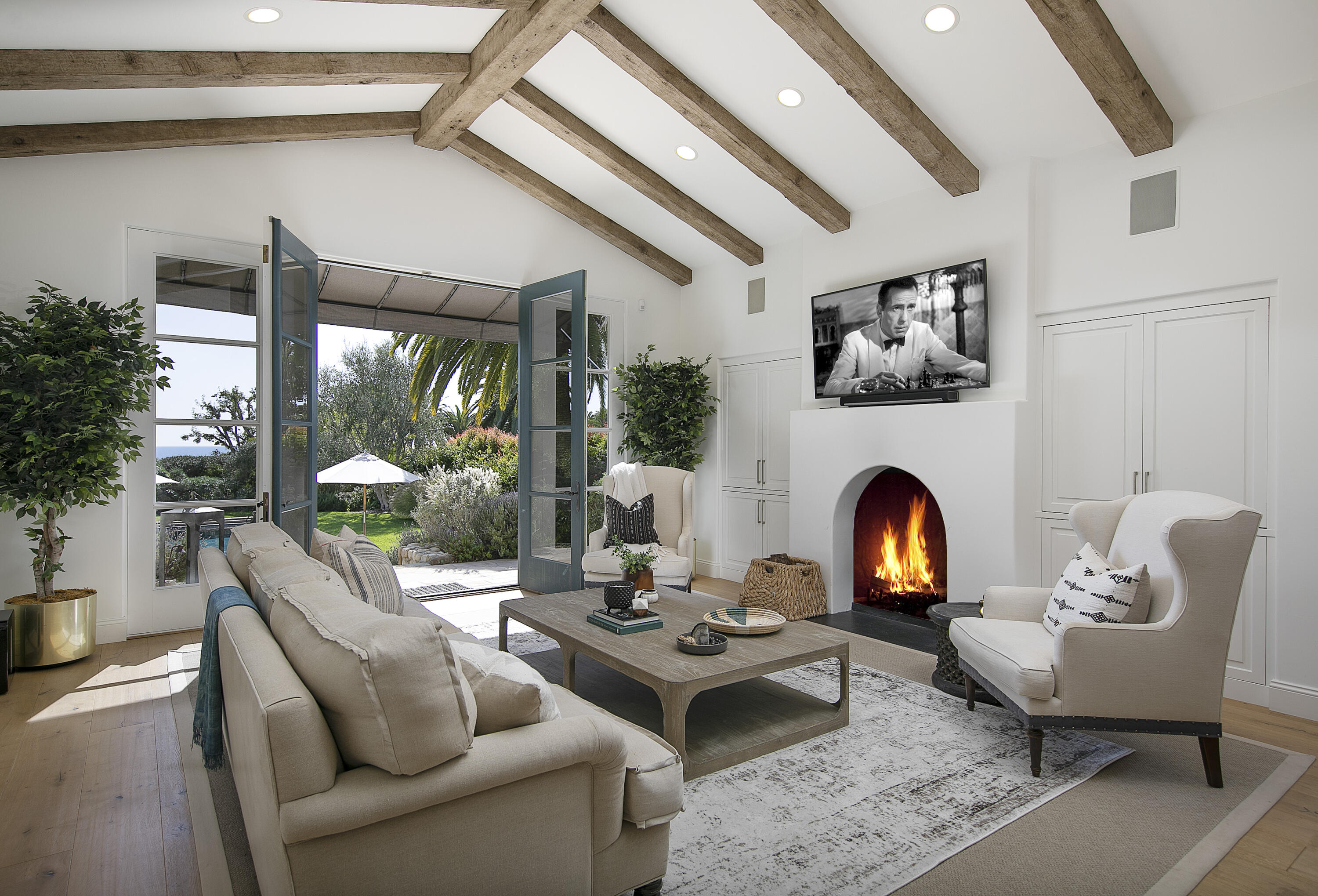 Santa Barbara, California 93110, United States, 4 Bedrooms Bedrooms, ,4 BathroomsBathrooms,Residential,Active,94312