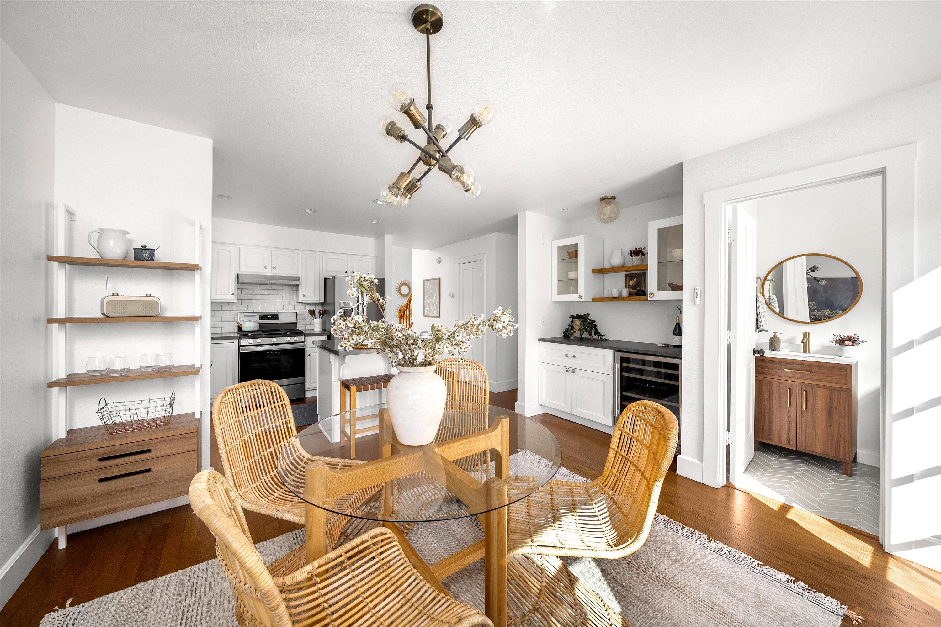 Santa Barbara, California 93101, United States, 3 Bedrooms Bedrooms, ,3 BathroomsBathrooms,Residential,Pending,201911