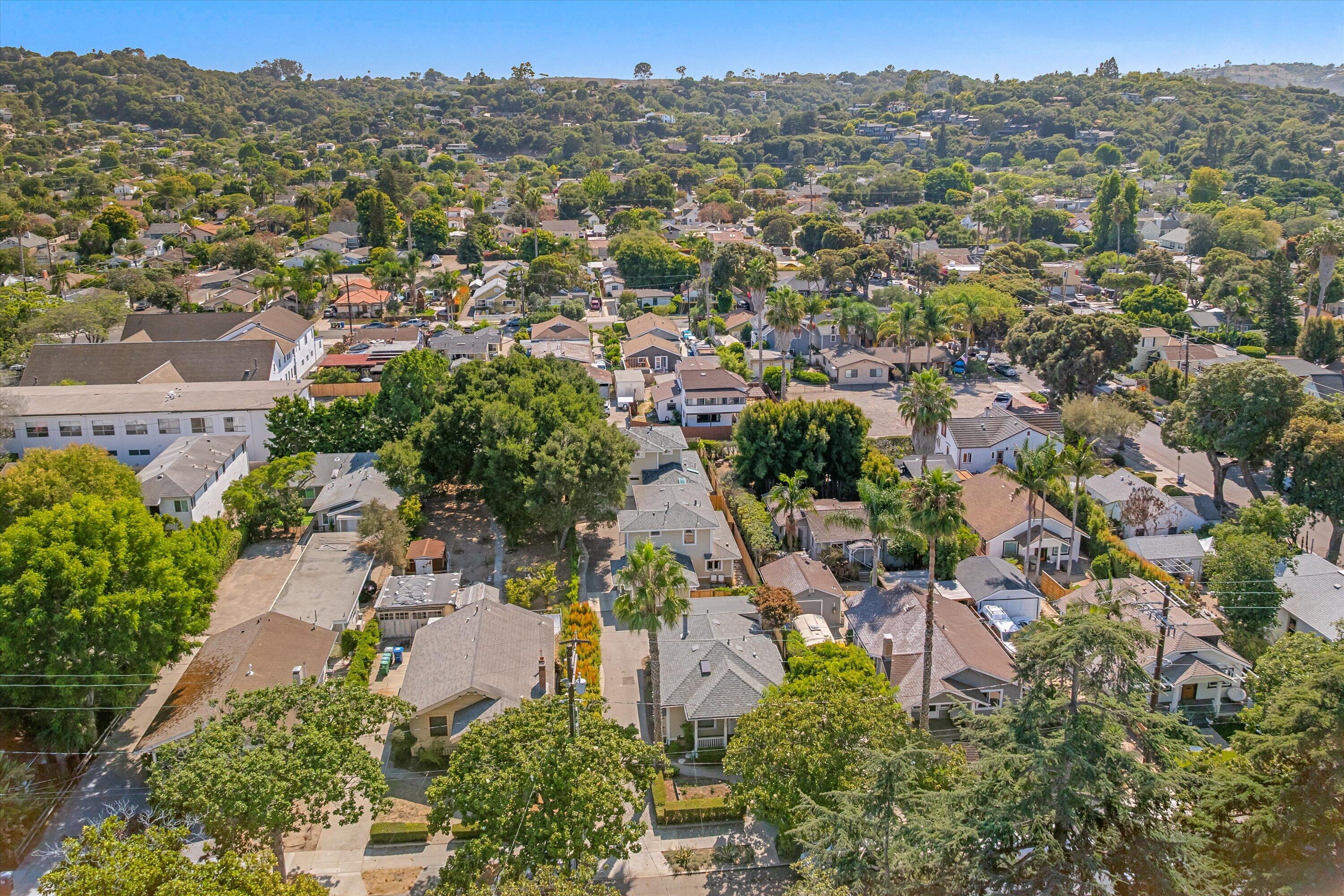 Santa Barbara, California 93101, United States, 3 Bedrooms Bedrooms, ,3 BathroomsBathrooms,Residential,Pending,201911