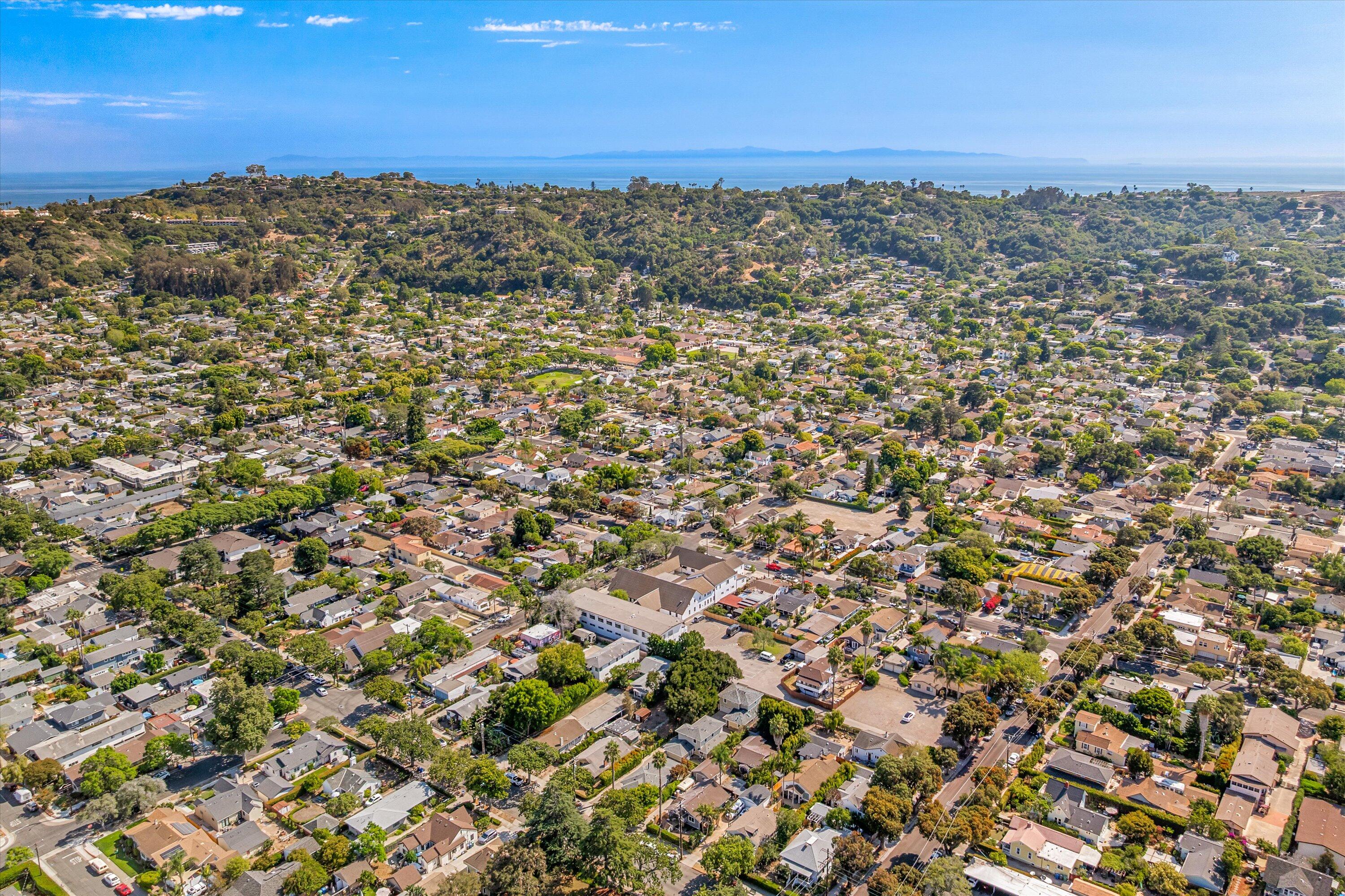 Santa Barbara, California 93101, United States, 3 Bedrooms Bedrooms, ,3 BathroomsBathrooms,Residential,Pending,201911