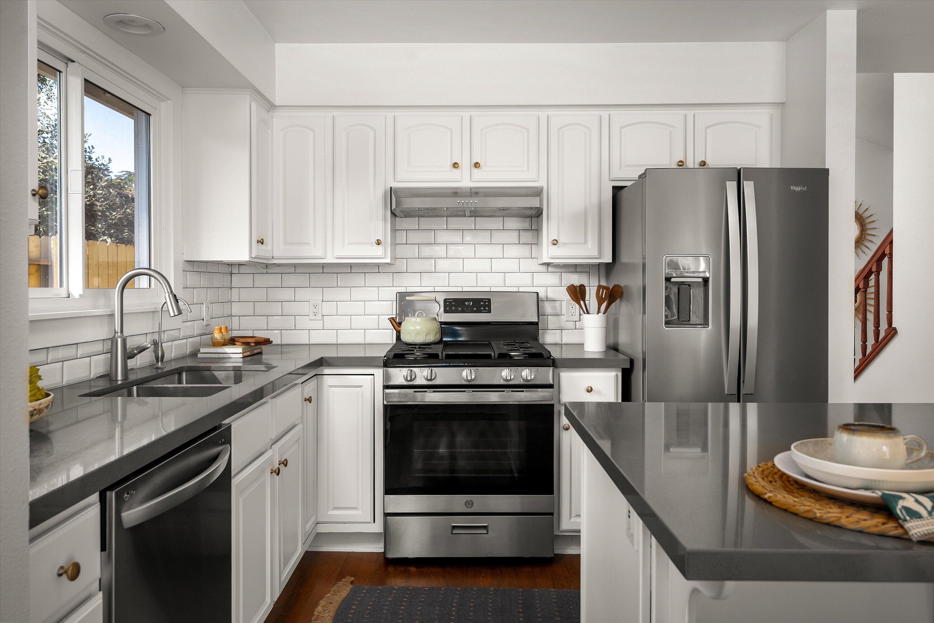 Santa Barbara, California 93101, United States, 3 Bedrooms Bedrooms, ,3 BathroomsBathrooms,Residential,Pending,201911