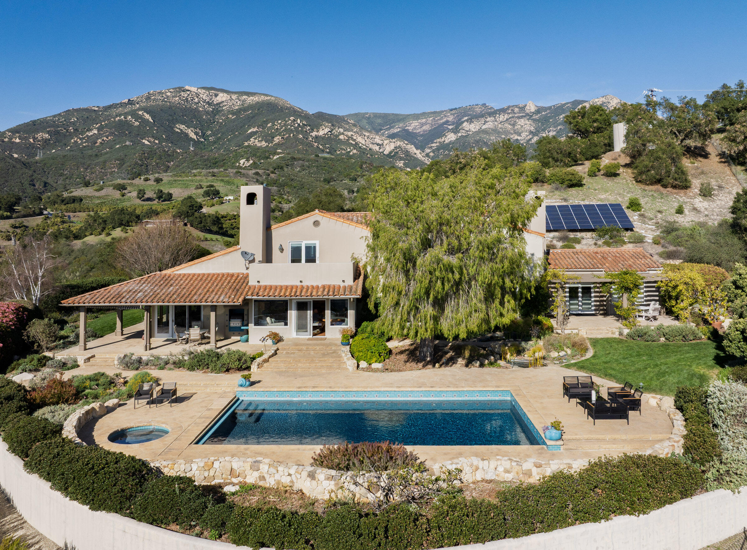 Santa Barbara, California 93105, United States, 5 Bedrooms Bedrooms, ,4 BathroomsBathrooms,Residential,Active,81319