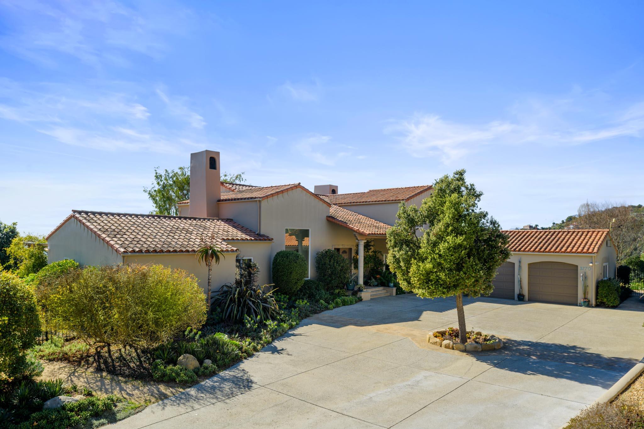 Santa Barbara, California 93105, United States, 5 Bedrooms Bedrooms, ,4 BathroomsBathrooms,Residential,Active,81319