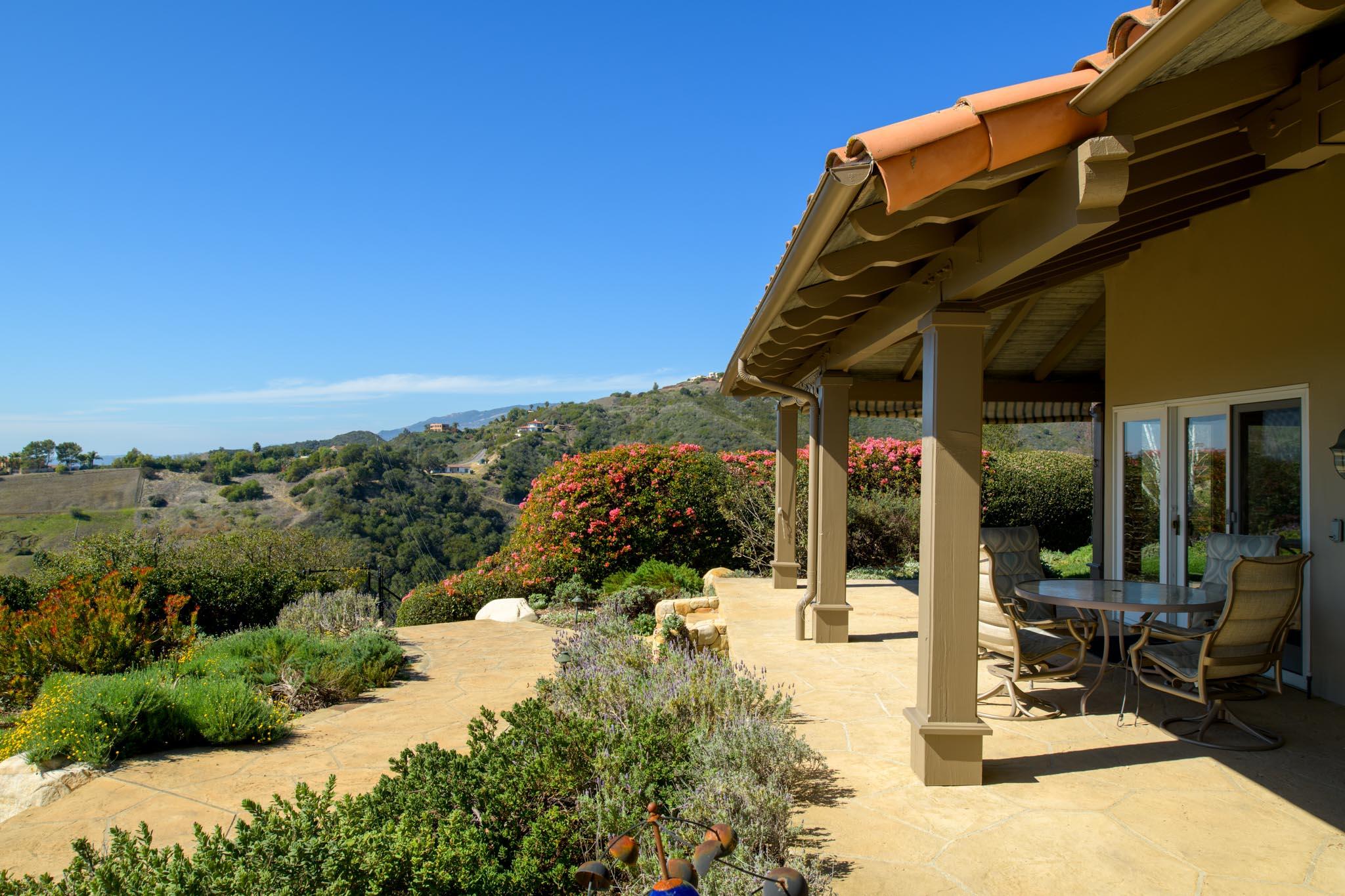 Santa Barbara, California 93105, United States, 5 Bedrooms Bedrooms, ,4 BathroomsBathrooms,Residential,Active,81319