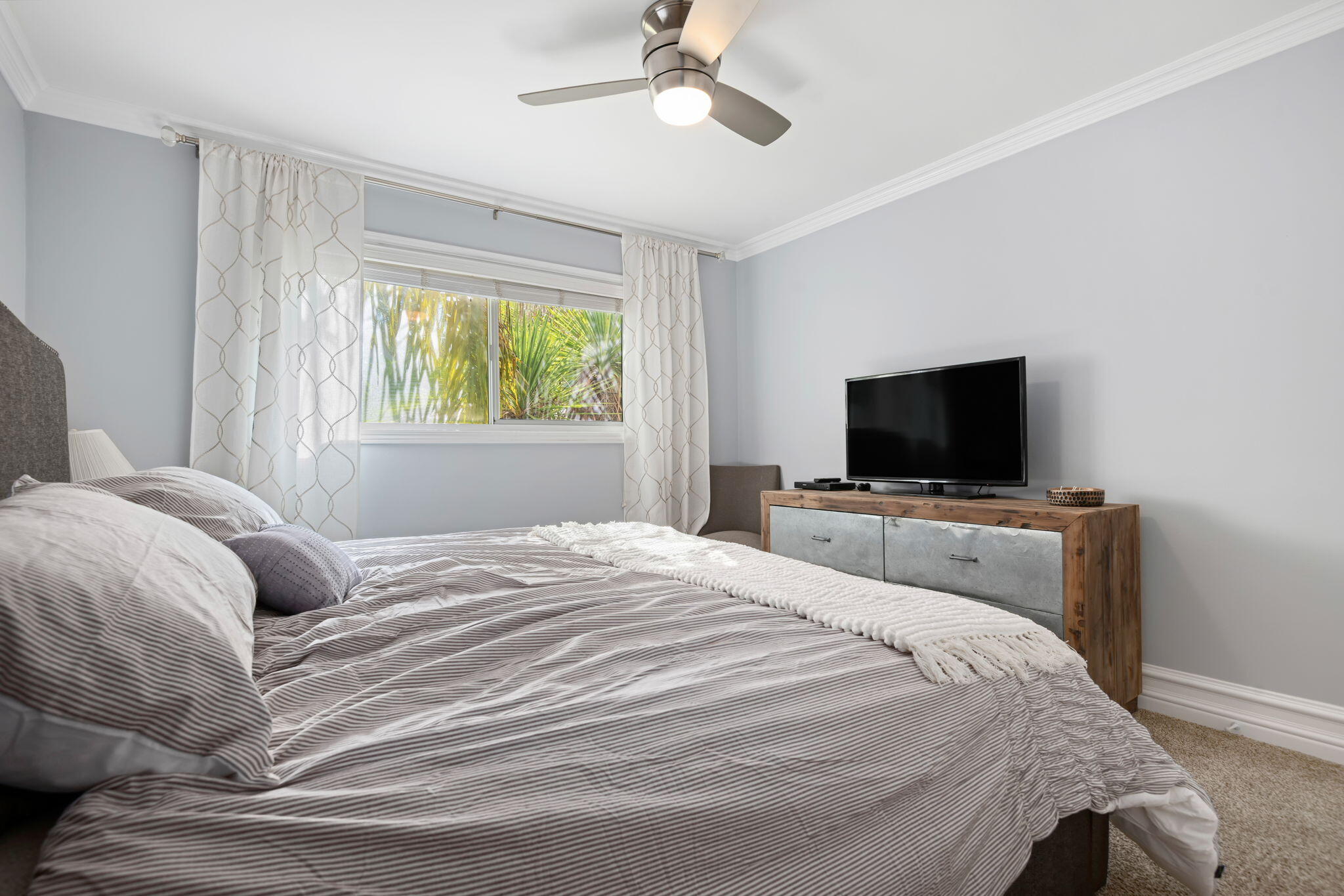 Santa Barbara, California 93013, United States, 1 Bedroom Bedrooms, ,1 BathroomBathrooms,Residential,Active,246032