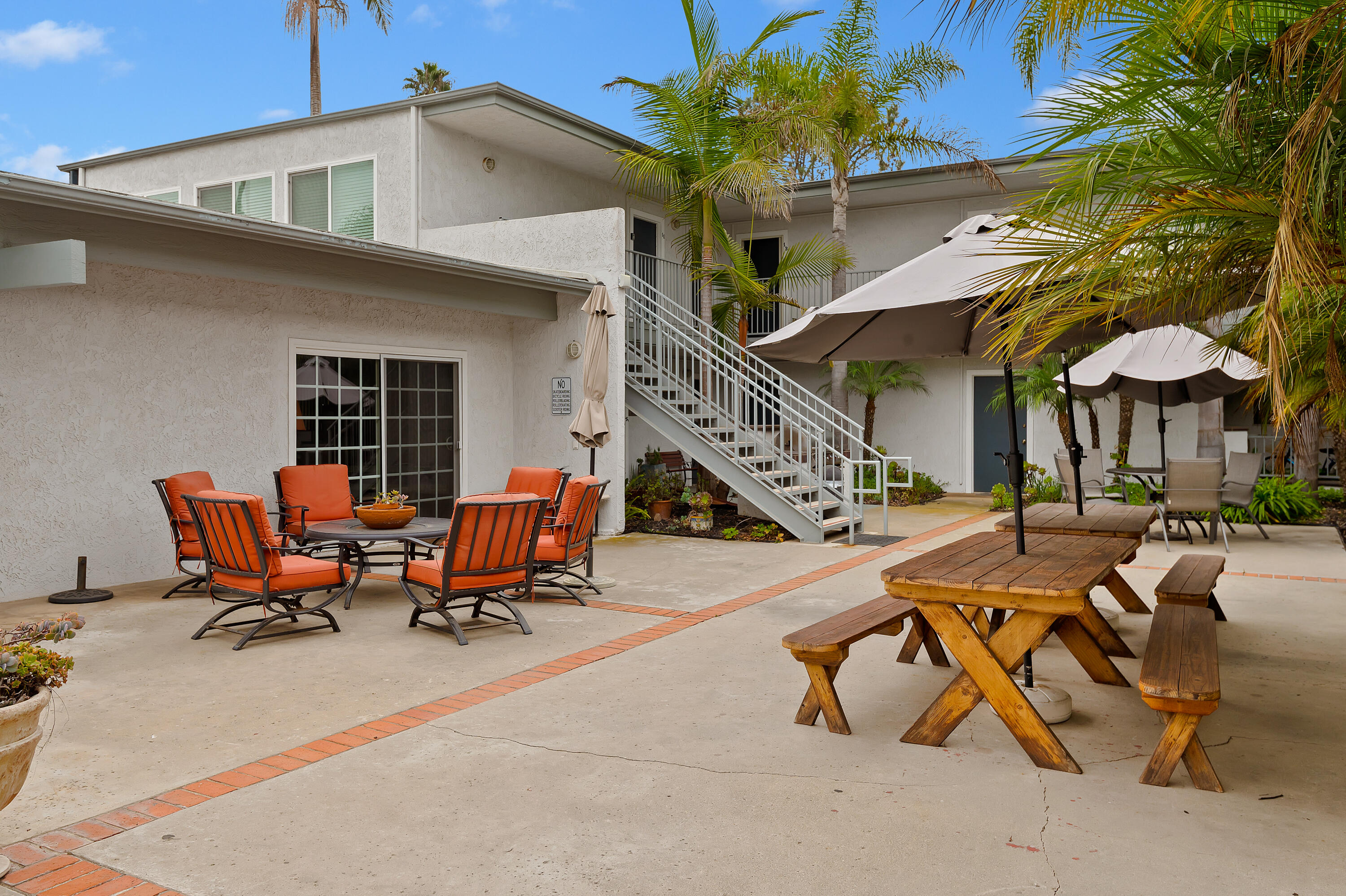 Santa Barbara, California 93013, United States, 1 Bedroom Bedrooms, ,1 BathroomBathrooms,Residential,Active,246032