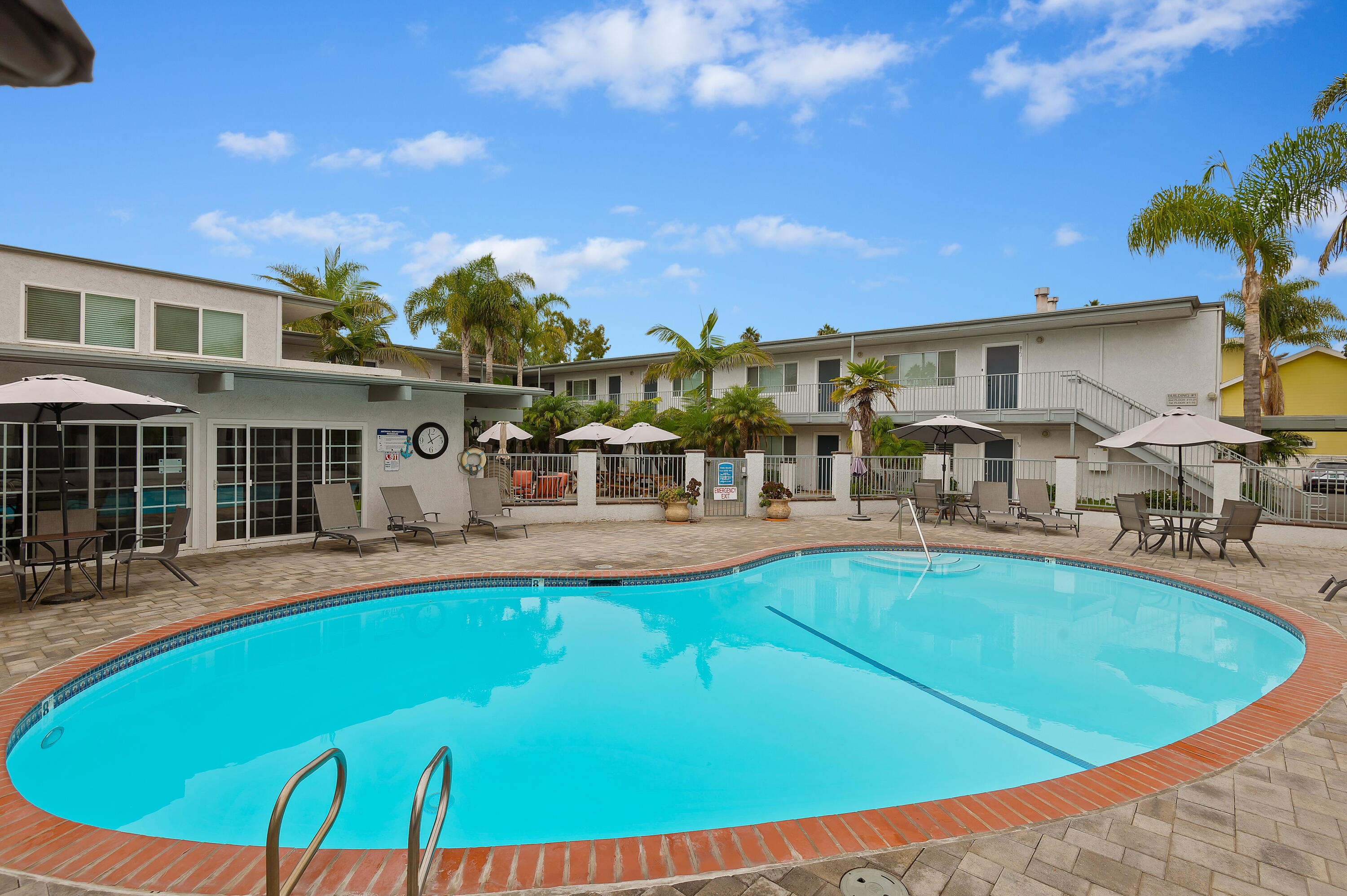 Santa Barbara, California 93013, United States, 1 Bedroom Bedrooms, ,1 BathroomBathrooms,Residential,Active,246032