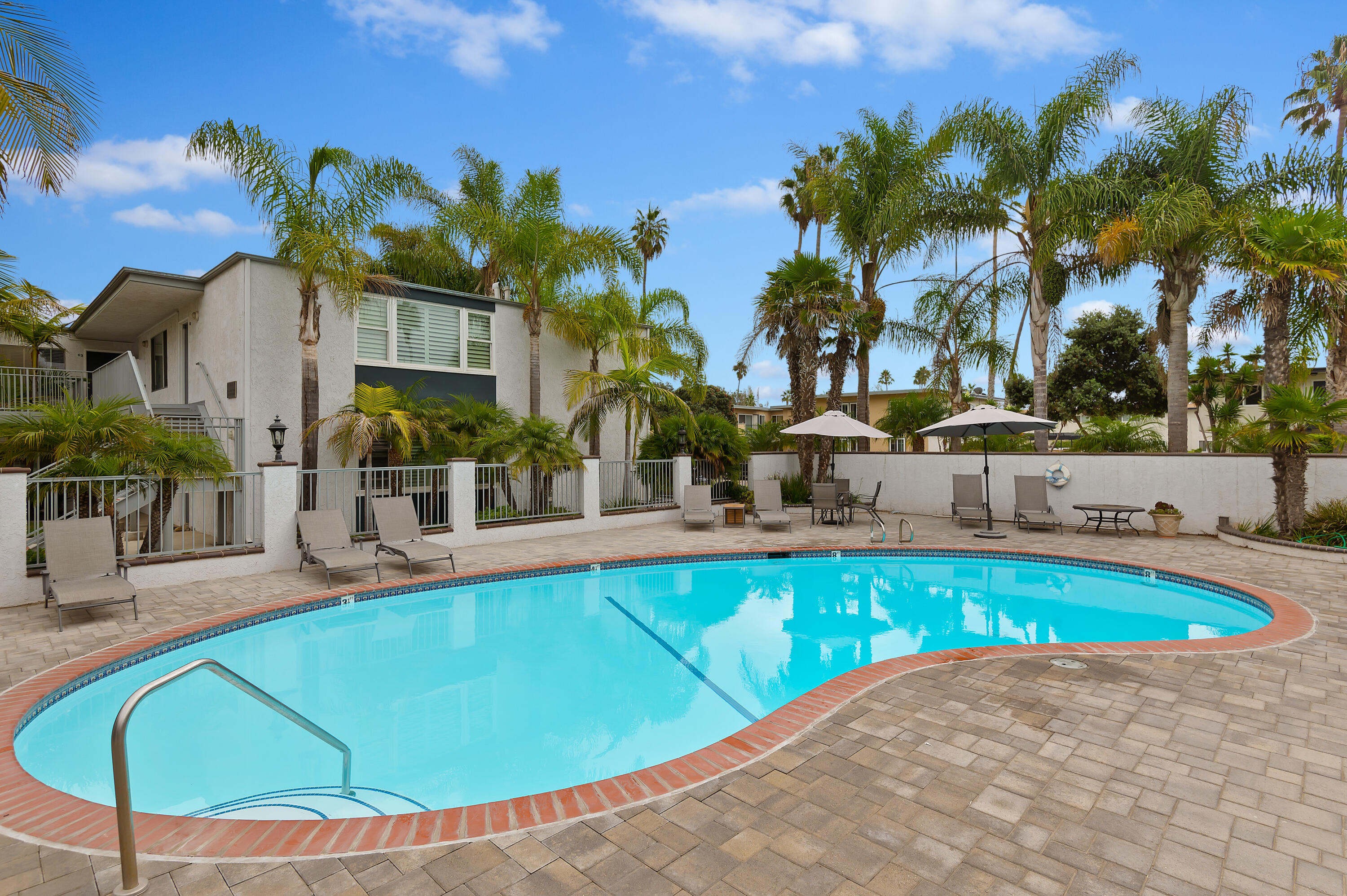 Santa Barbara, California 93013, United States, 1 Bedroom Bedrooms, ,1 BathroomBathrooms,Residential,Active,246032