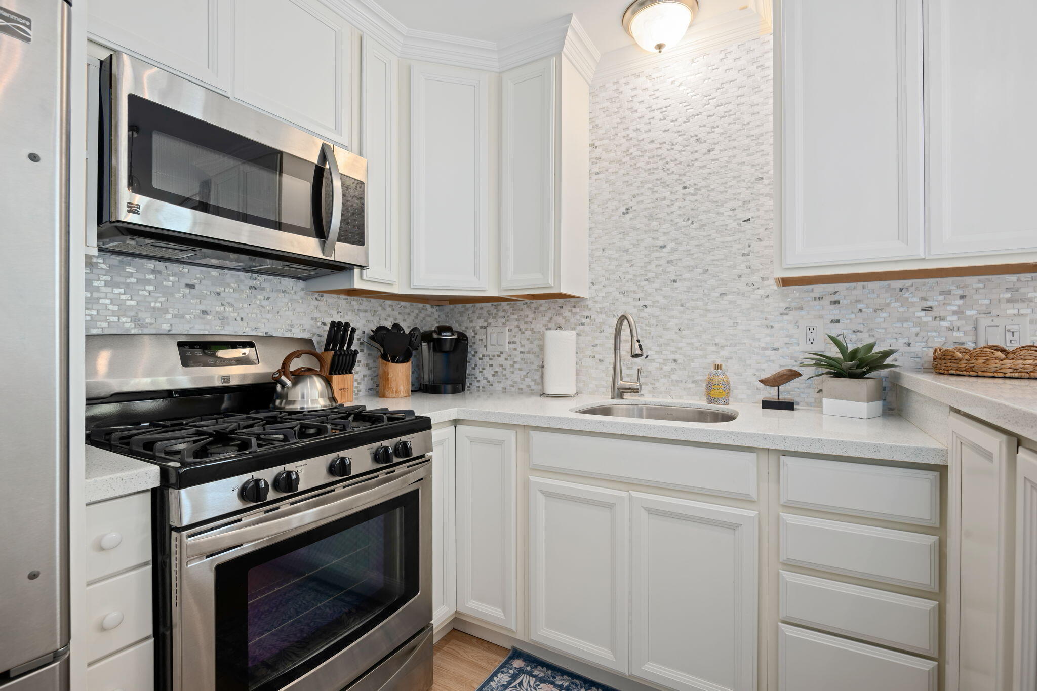 Santa Barbara, California 93013, United States, 1 Bedroom Bedrooms, ,1 BathroomBathrooms,Residential,Active,246032