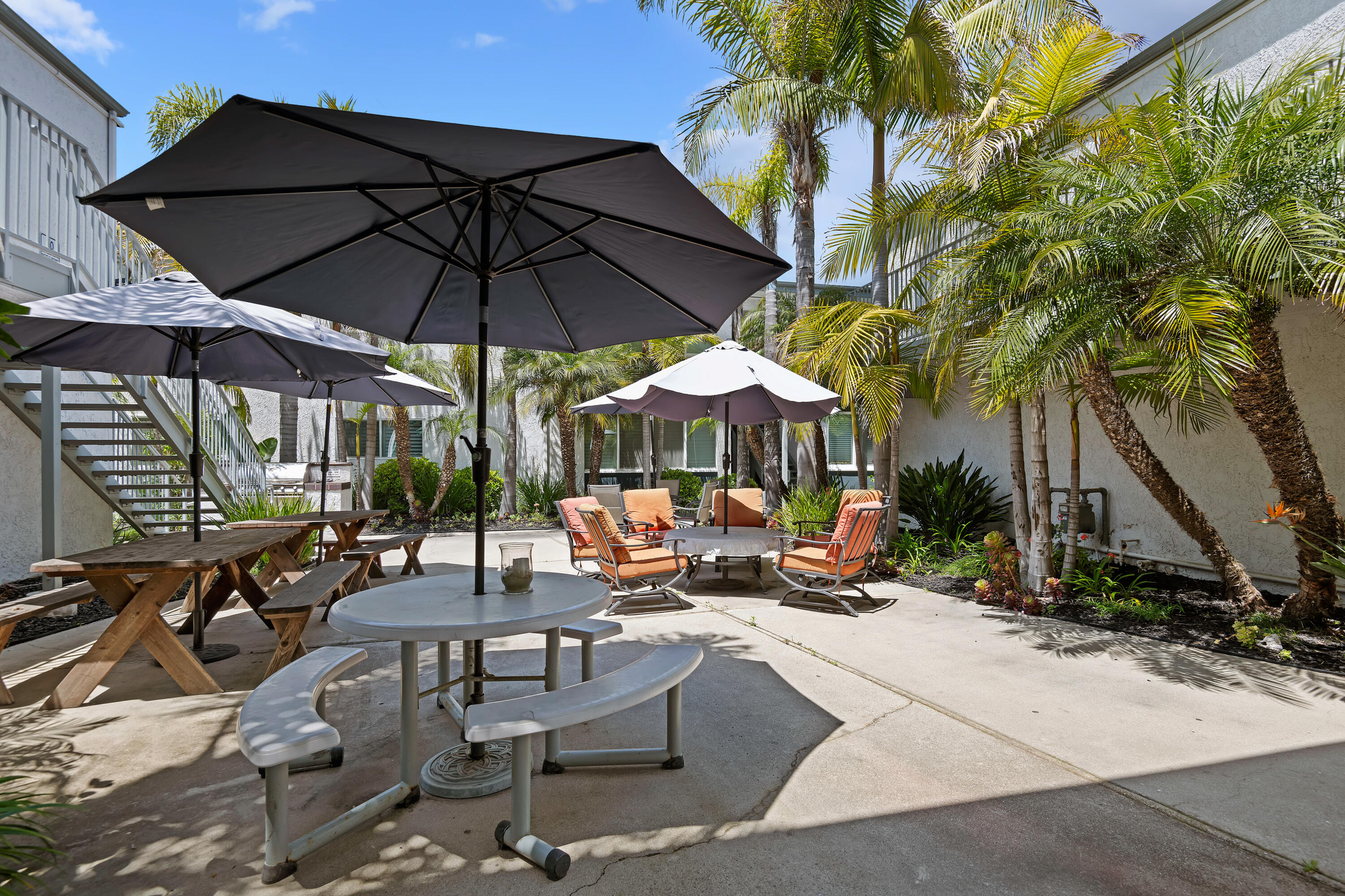 Santa Barbara, California 93013, United States, 1 Bedroom Bedrooms, ,1 BathroomBathrooms,Residential,Active,246032