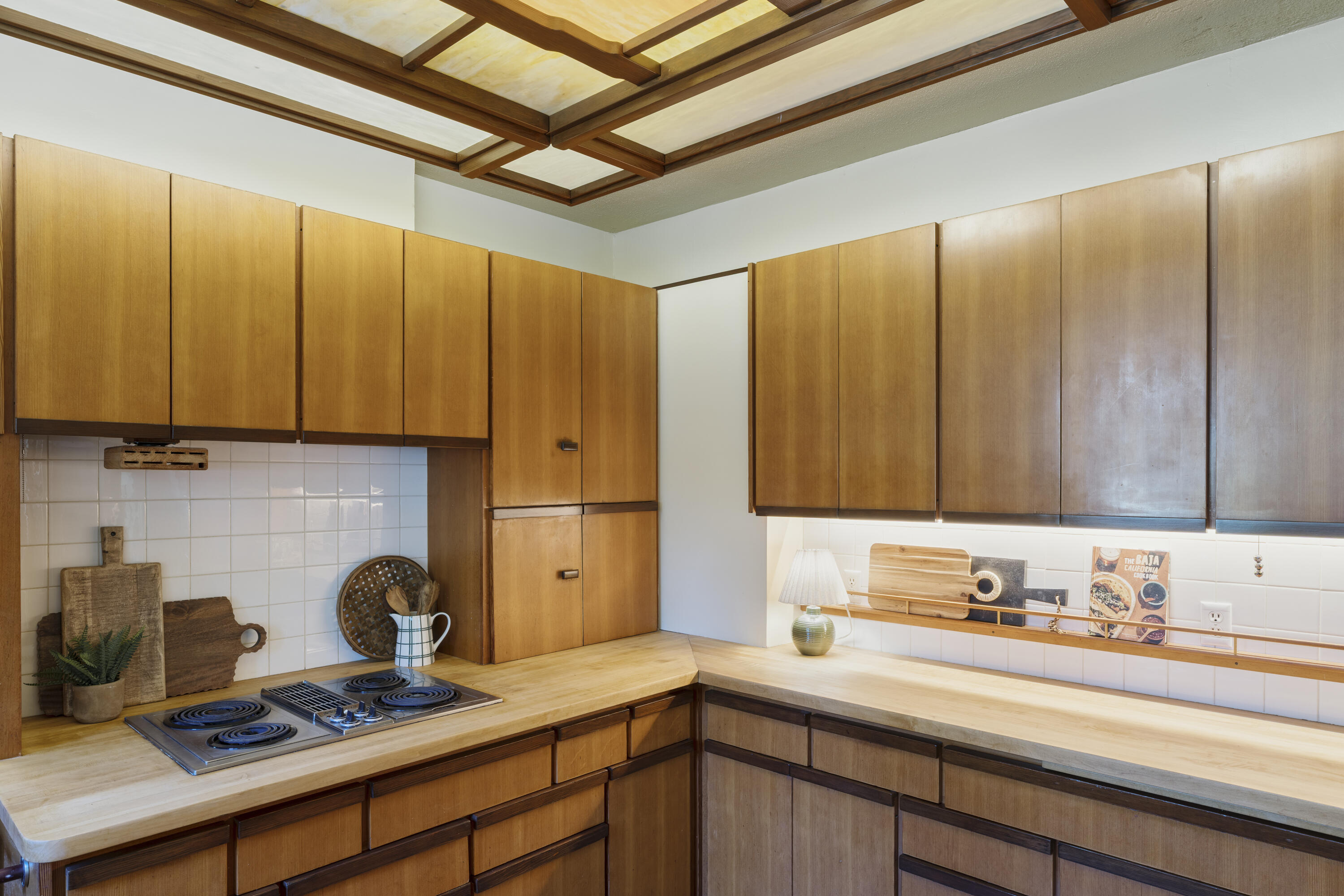 Ventura, California 93003, United States, 5 Bedrooms Bedrooms, ,5 BathroomsBathrooms,Residential,Active,107012