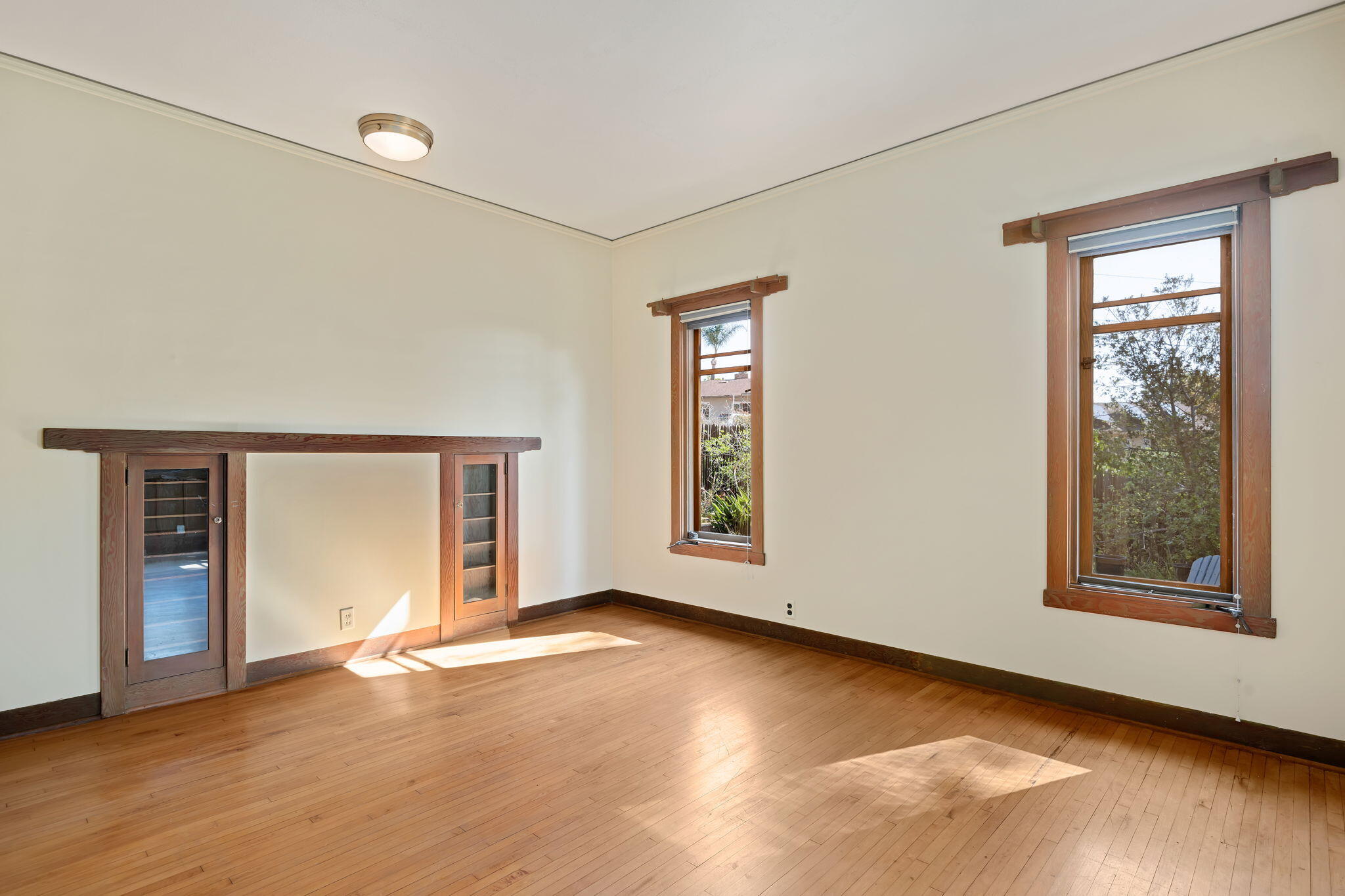 Ventura, California 93003, United States, 5 Bedrooms Bedrooms, ,5 BathroomsBathrooms,Residential,Active,107012