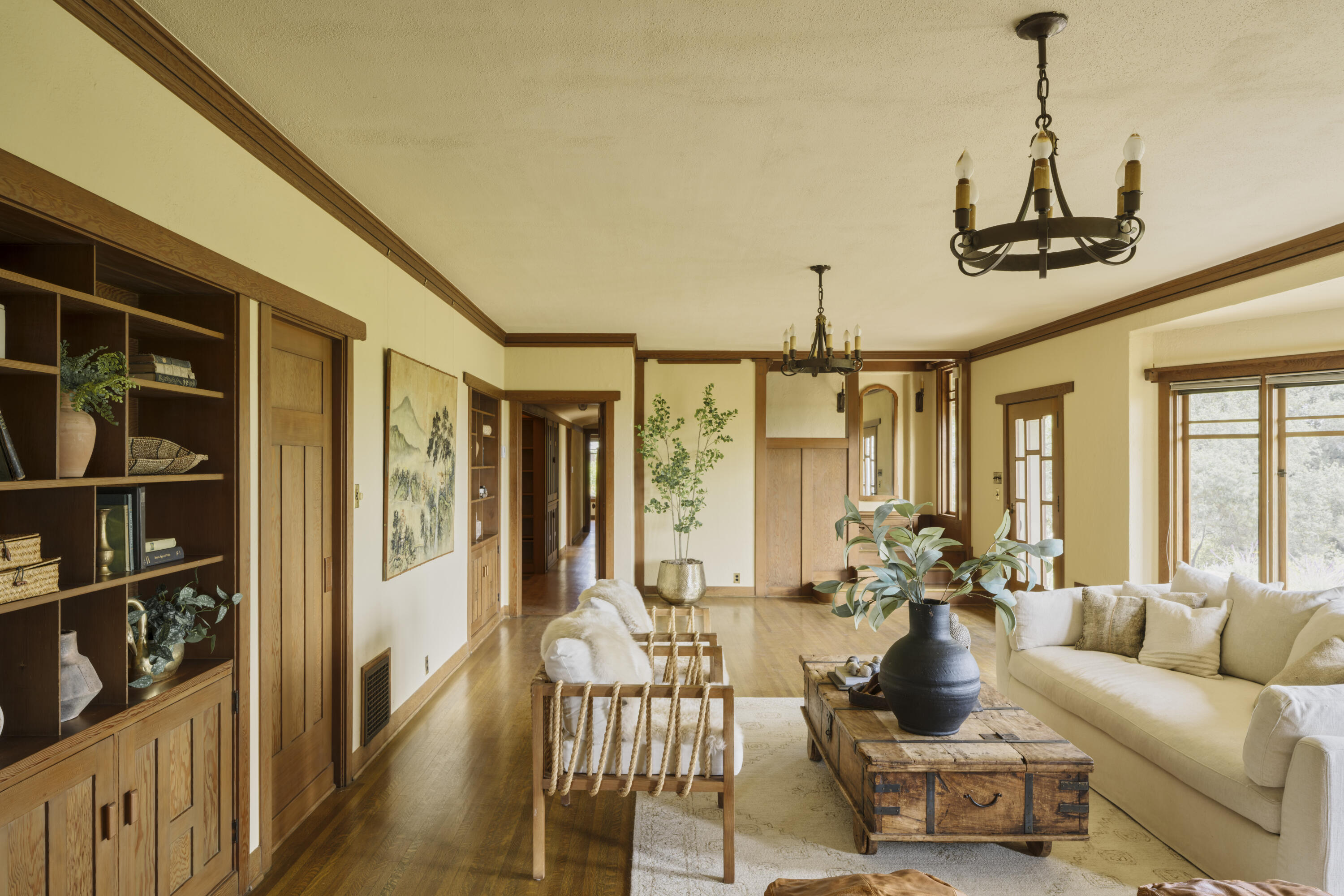 Ventura, California 93003, United States, 5 Bedrooms Bedrooms, ,5 BathroomsBathrooms,Residential,Active,107012