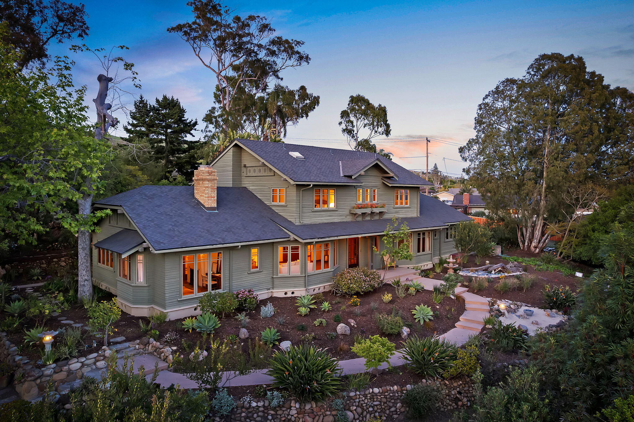 Ventura, California 93003, United States, 5 Bedrooms Bedrooms, ,5 BathroomsBathrooms,Residential,Active,107012