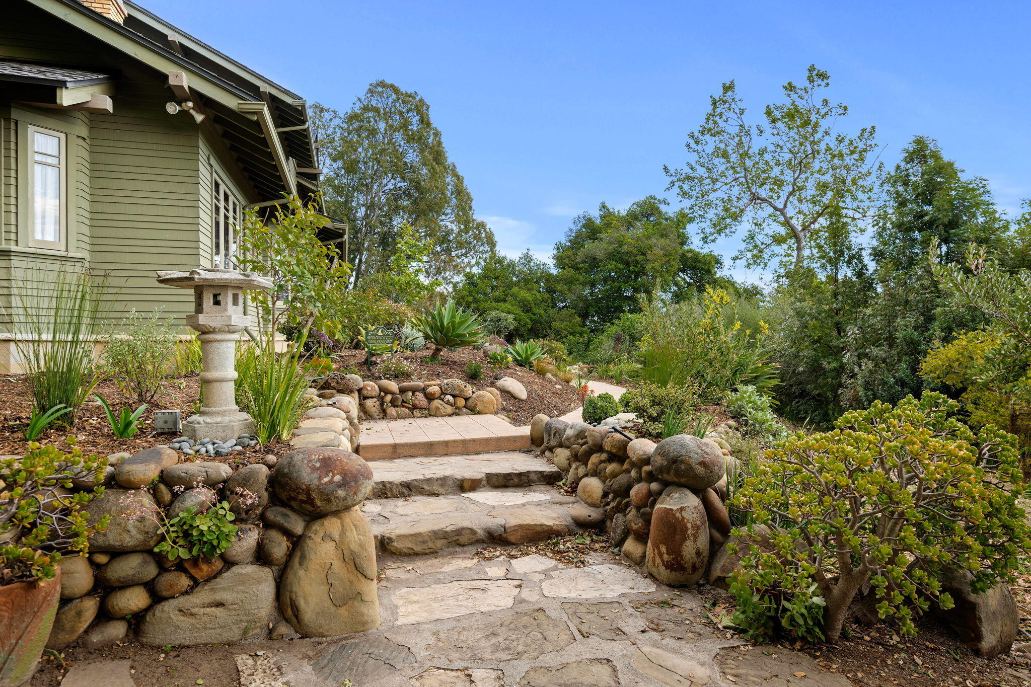 Ventura, California 93003, United States, 5 Bedrooms Bedrooms, ,5 BathroomsBathrooms,Residential,Active,107012