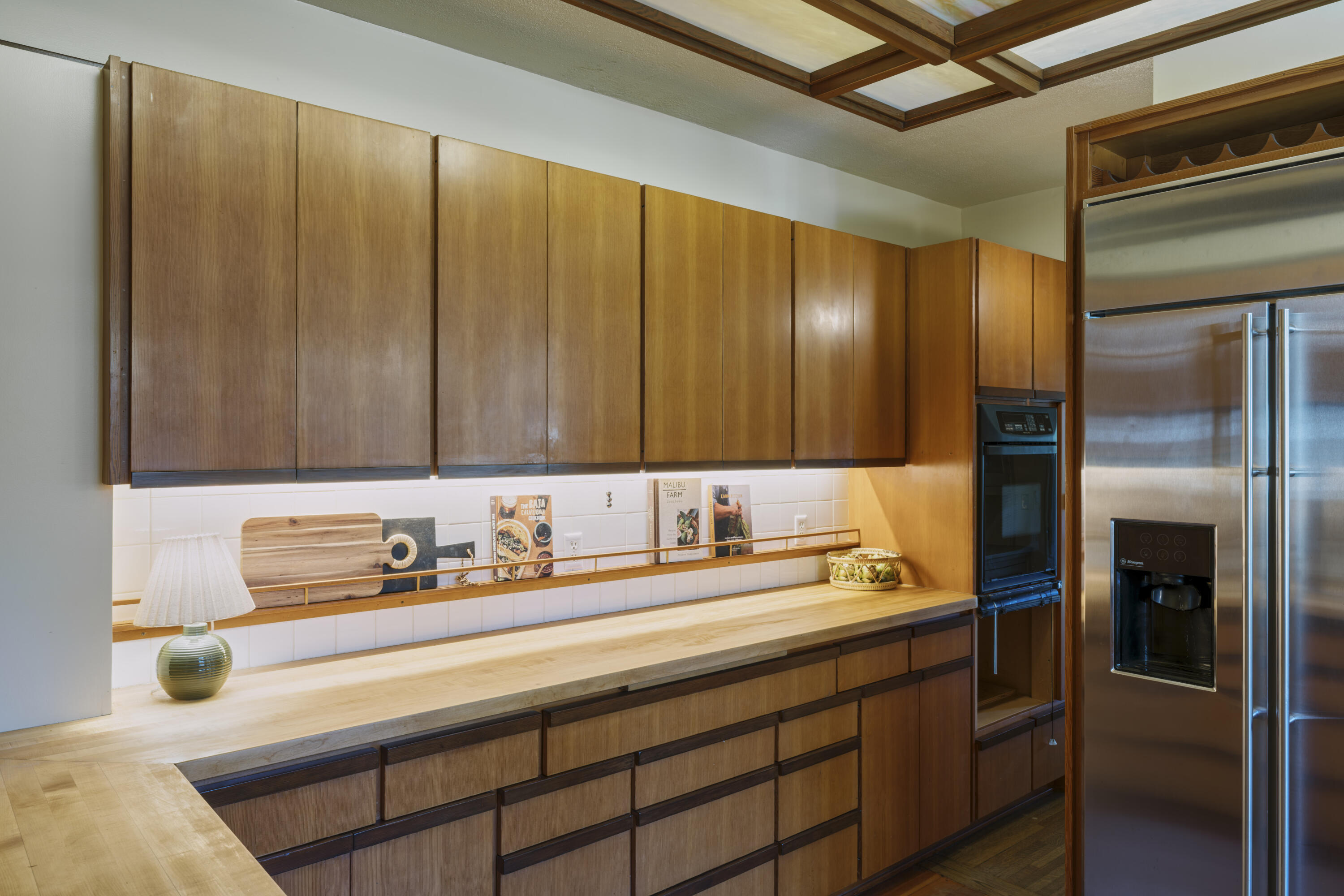 Ventura, California 93003, United States, 5 Bedrooms Bedrooms, ,5 BathroomsBathrooms,Residential,Active,107012