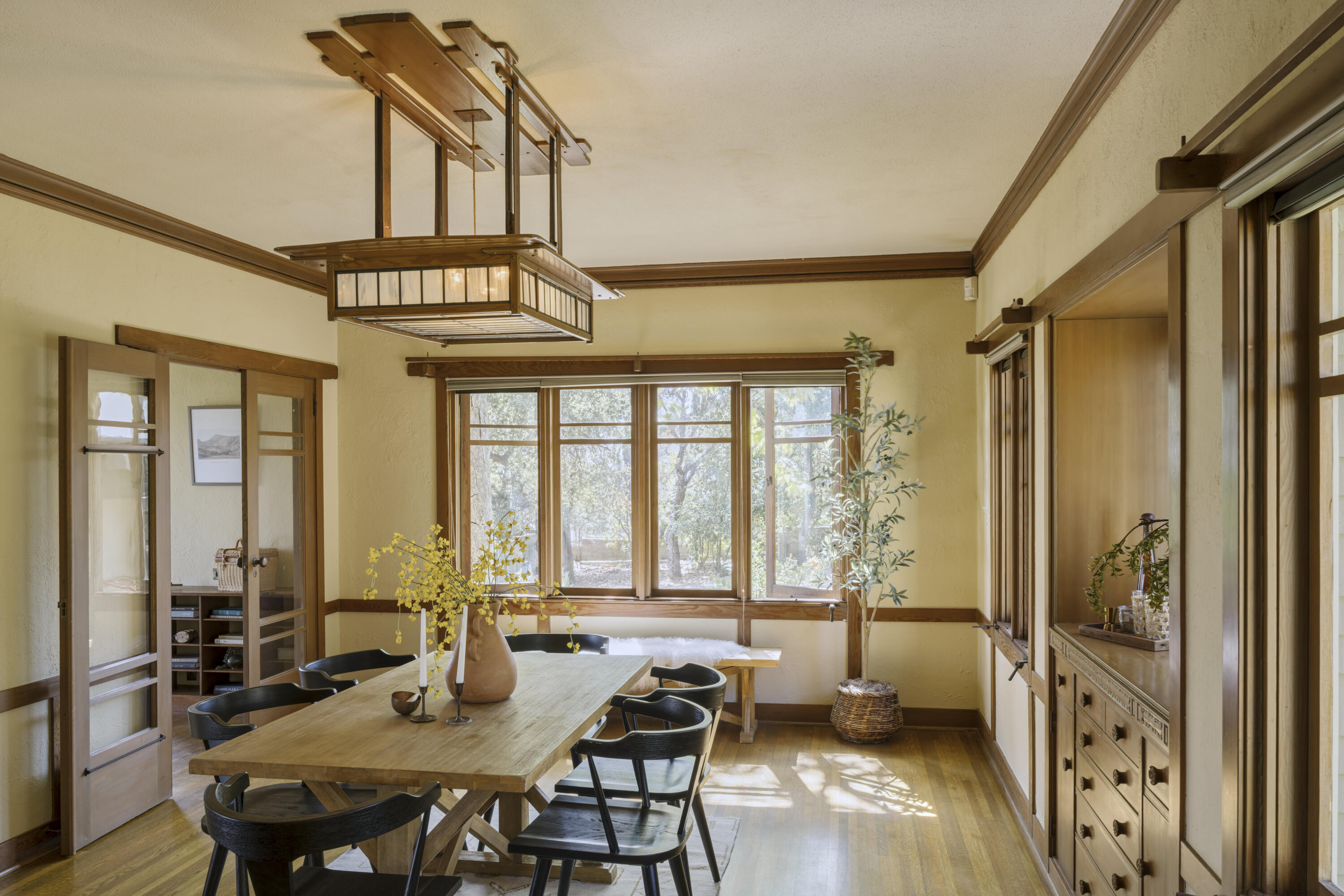 Ventura, California 93003, United States, 5 Bedrooms Bedrooms, ,5 BathroomsBathrooms,Residential,Active,107012