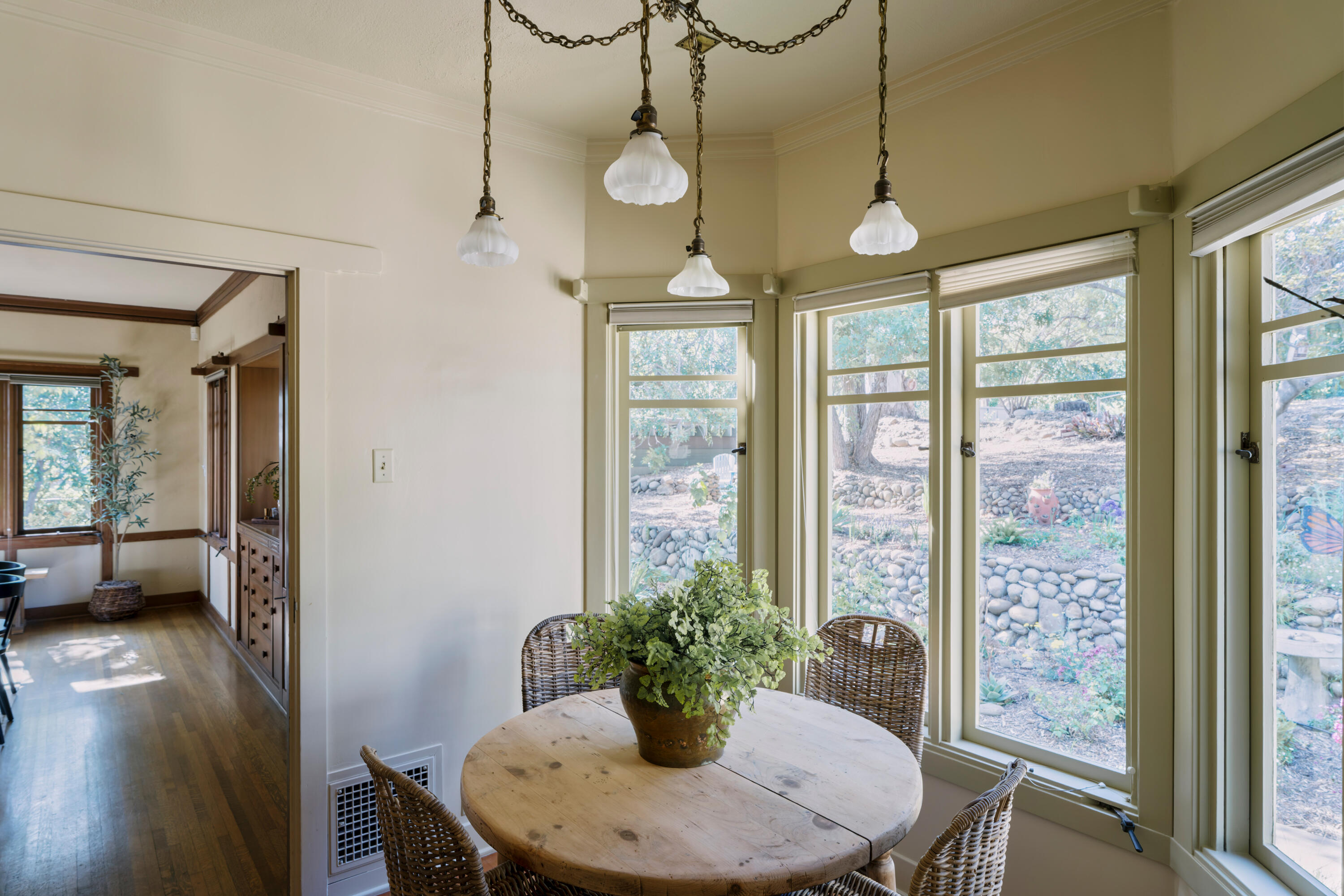 Ventura, California 93003, United States, 5 Bedrooms Bedrooms, ,5 BathroomsBathrooms,Residential,Active,107012