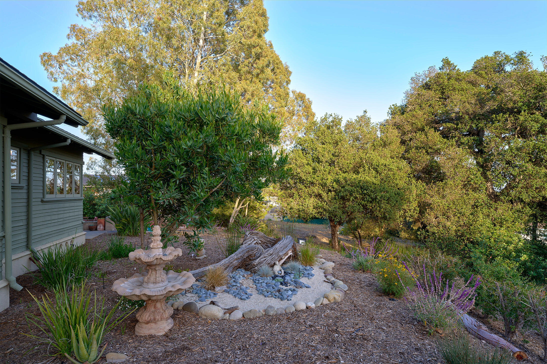 Ventura, California 93003, United States, 5 Bedrooms Bedrooms, ,5 BathroomsBathrooms,Residential,Active,107012