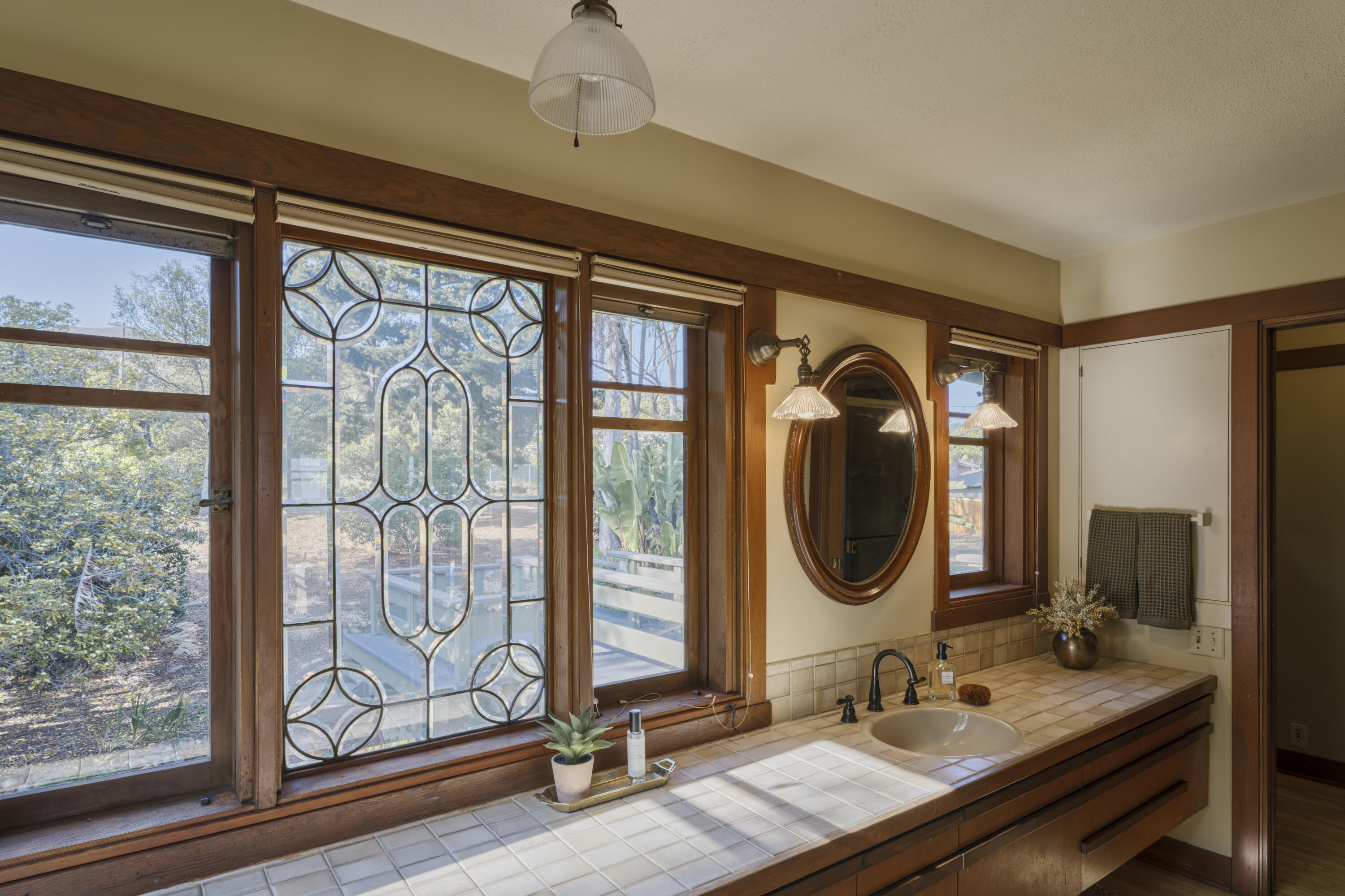 Ventura, California 93003, United States, 5 Bedrooms Bedrooms, ,5 BathroomsBathrooms,Residential,Active,107012