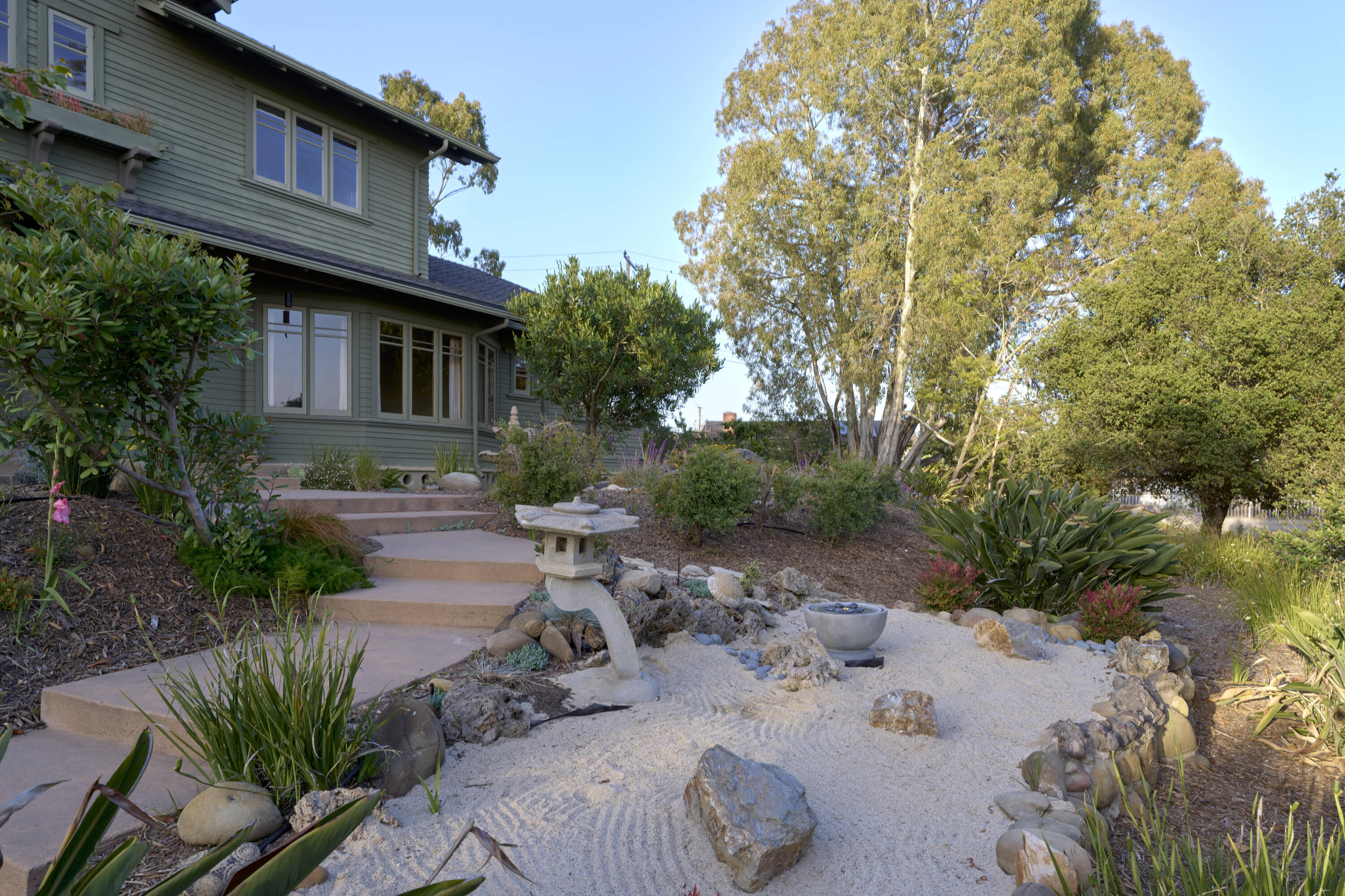 Ventura, California 93003, United States, 5 Bedrooms Bedrooms, ,5 BathroomsBathrooms,Residential,Active,107012