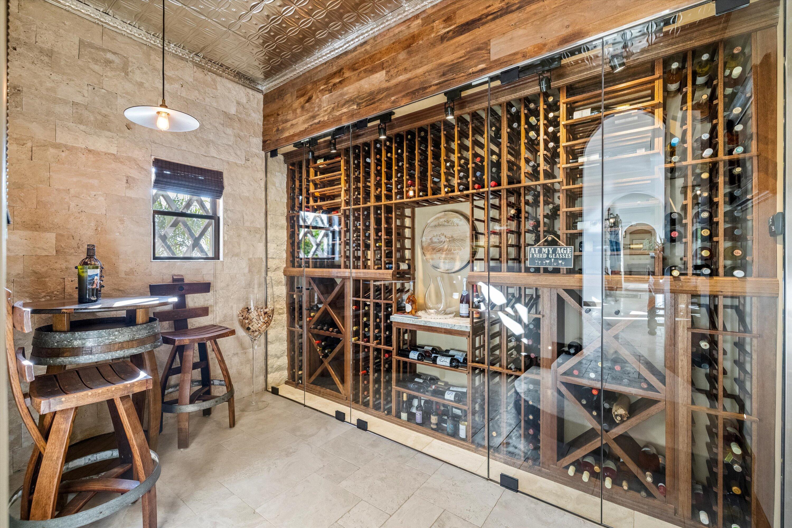 Santa Barbara, California 93105, United States, 4 Bedrooms Bedrooms, ,4 BathroomsBathrooms,Residential,Pending,21861