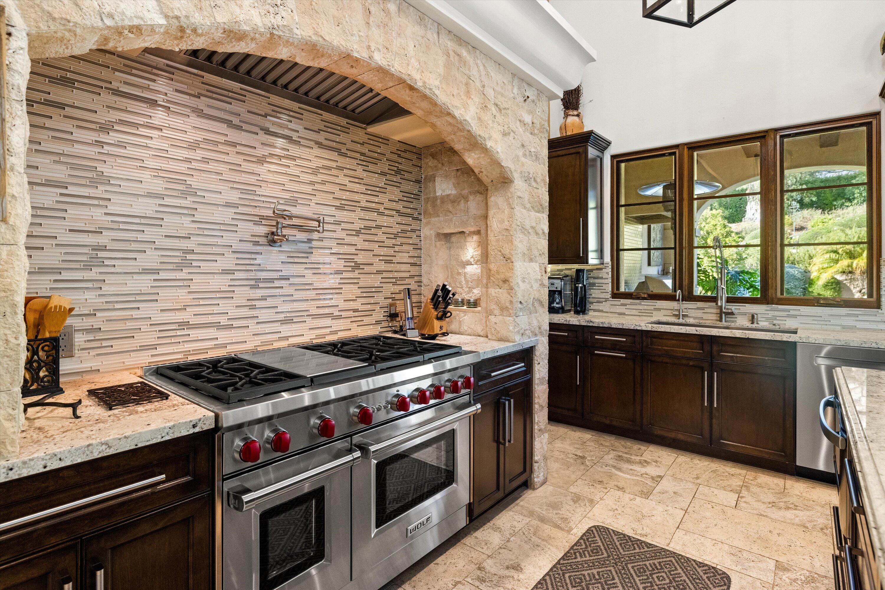 Santa Barbara, California 93105, United States, 4 Bedrooms Bedrooms, ,4 BathroomsBathrooms,Residential,Pending,21861