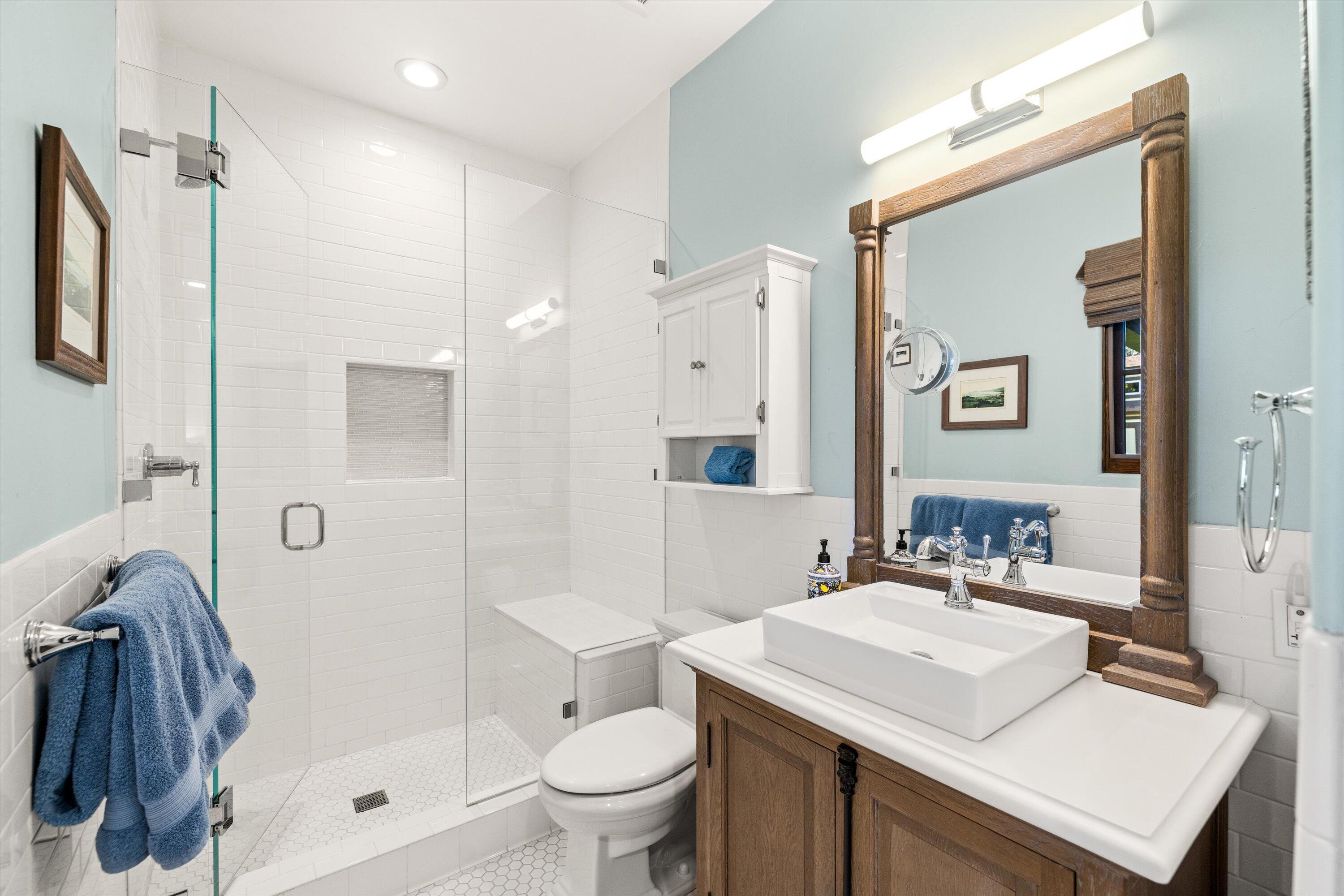 Santa Barbara, California 93105, United States, 4 Bedrooms Bedrooms, ,4 BathroomsBathrooms,Residential,Pending,21861