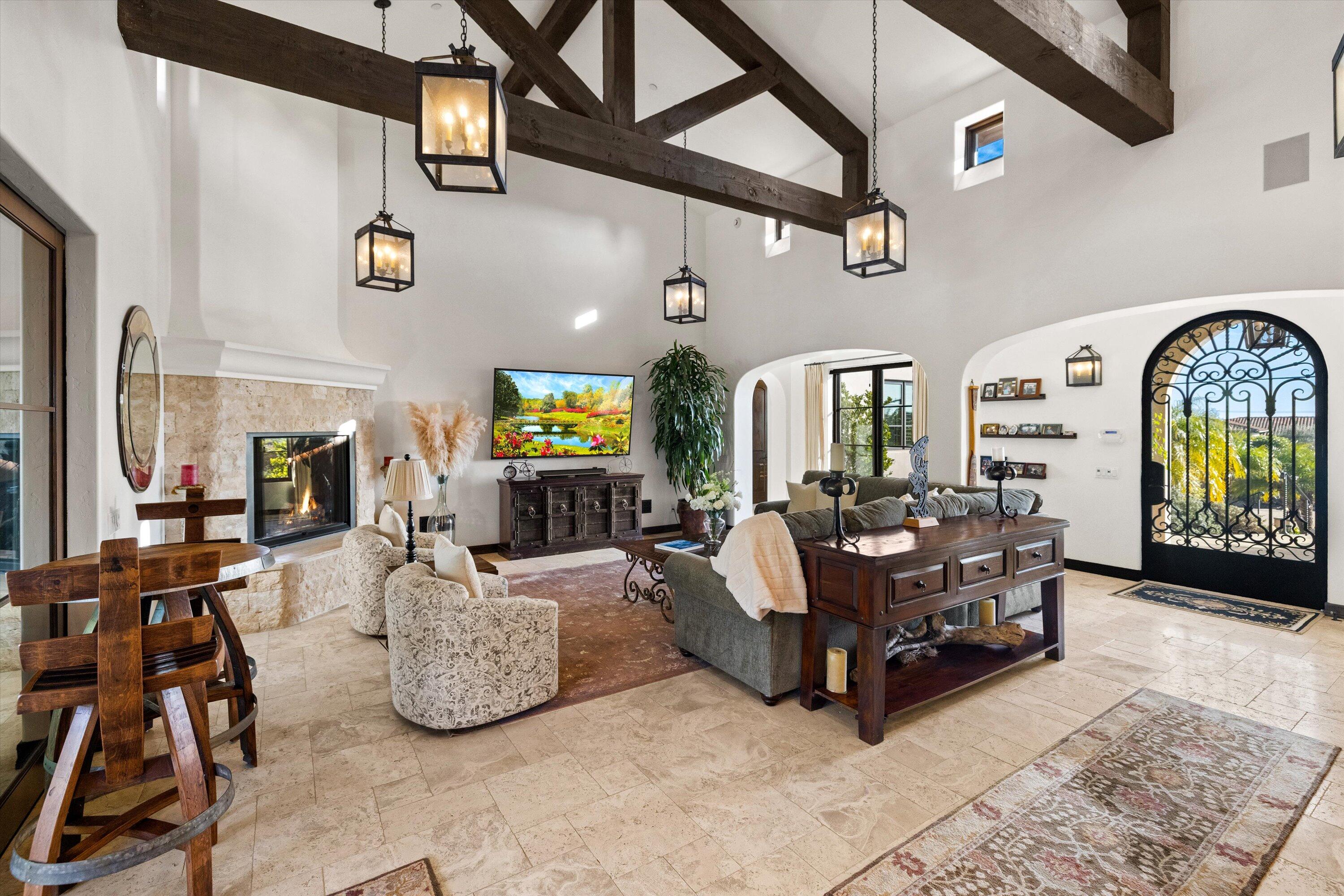 Santa Barbara, California 93105, United States, 4 Bedrooms Bedrooms, ,4 BathroomsBathrooms,Residential,Pending,21861