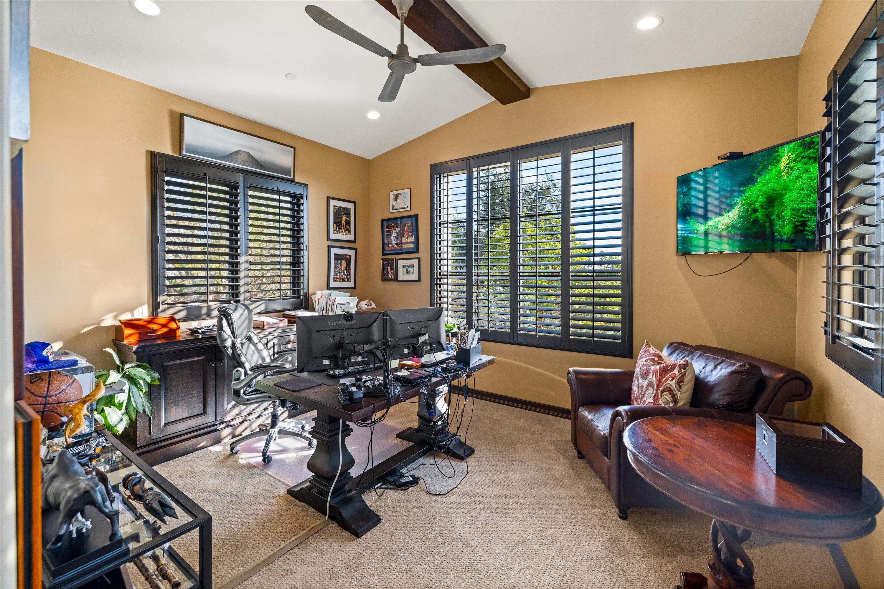 Santa Barbara, California 93105, United States, 4 Bedrooms Bedrooms, ,4 BathroomsBathrooms,Residential,Pending,21861