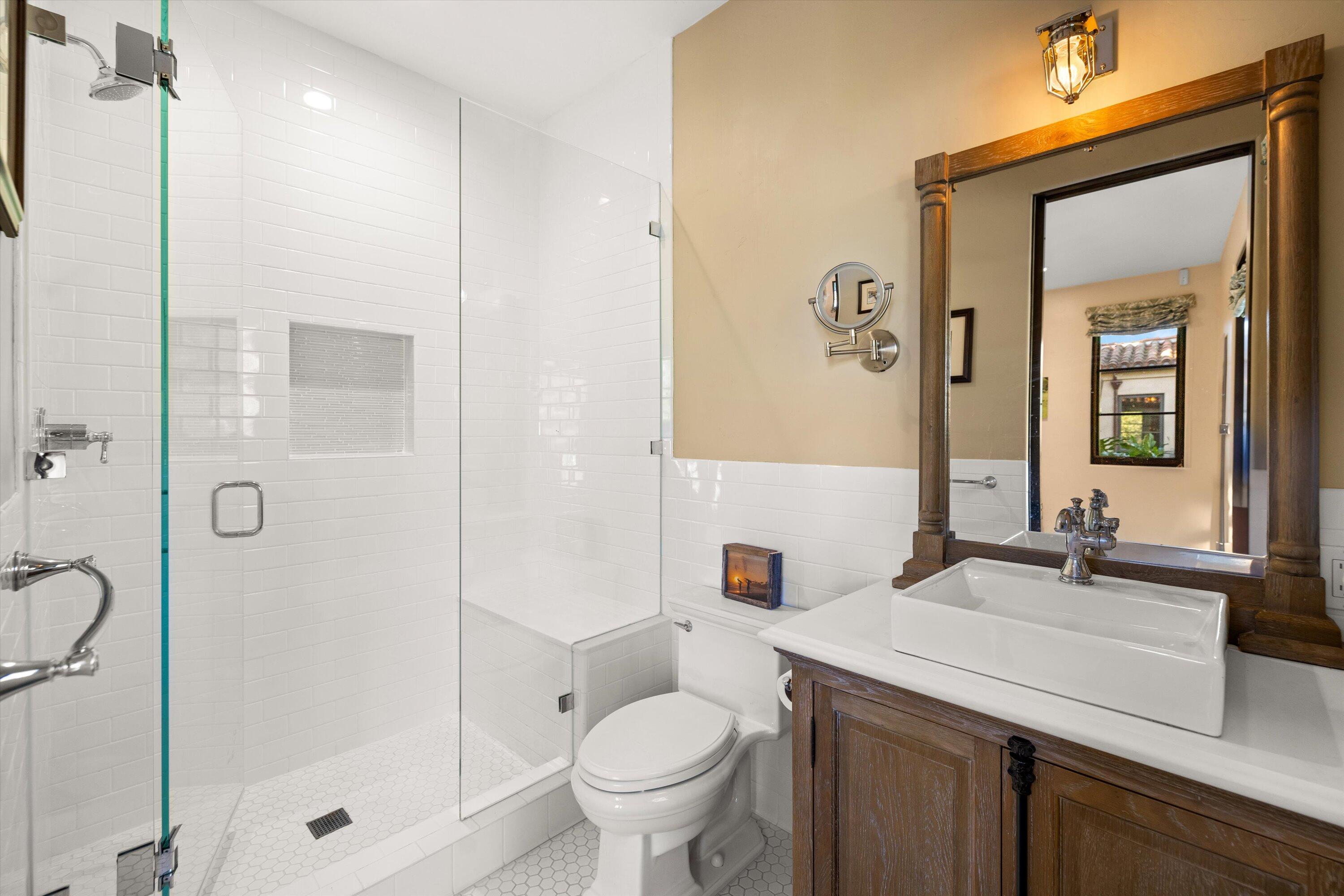 Santa Barbara, California 93105, United States, 4 Bedrooms Bedrooms, ,4 BathroomsBathrooms,Residential,Pending,21861